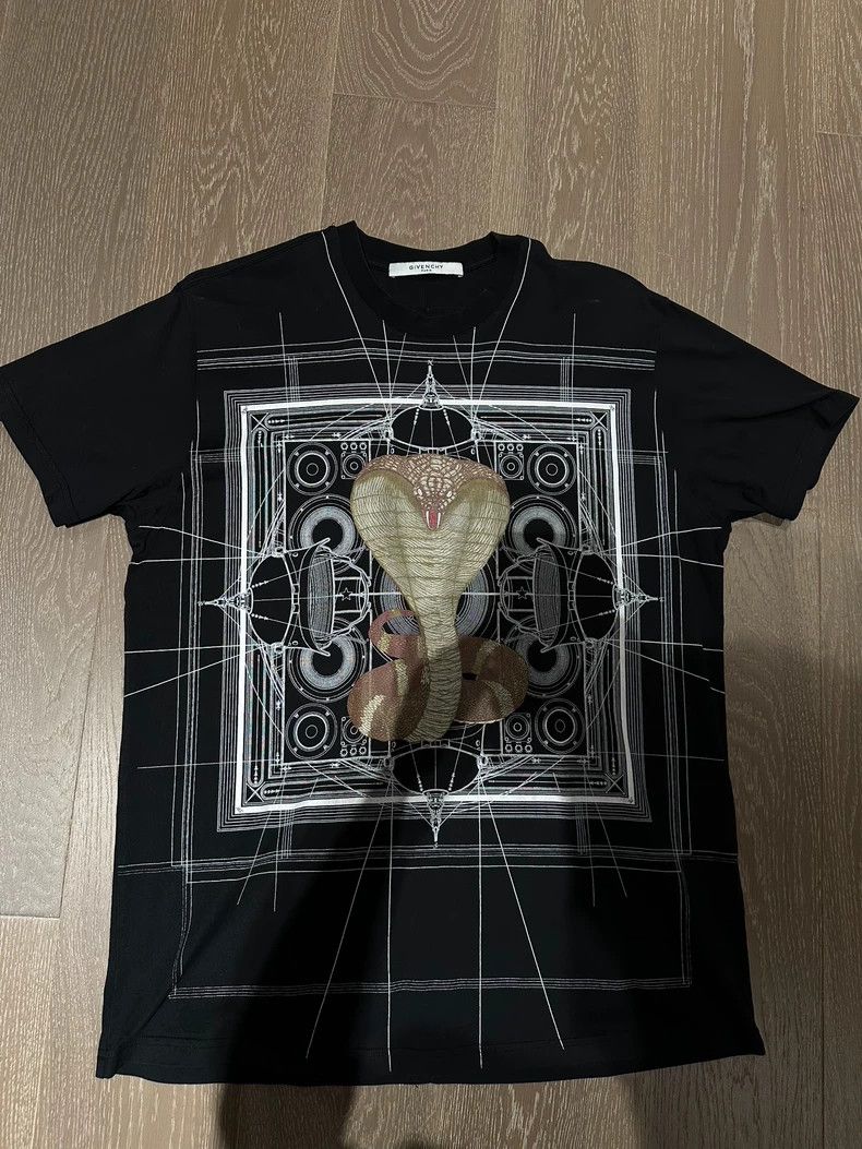 Givenchy Givenchy Cobra Short-Sleeve T-Shirt (OS XS) Size US XS / EU 42 / 0 - 1 Thumbnail