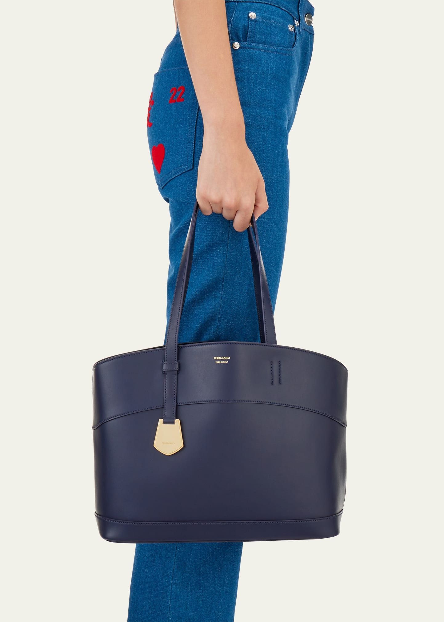 Salvatore Ferragamo o1s1rm0924 Size: OS / Charming Tote Bag in Navy Blue Size ONE SIZE - 2 Thumbnail