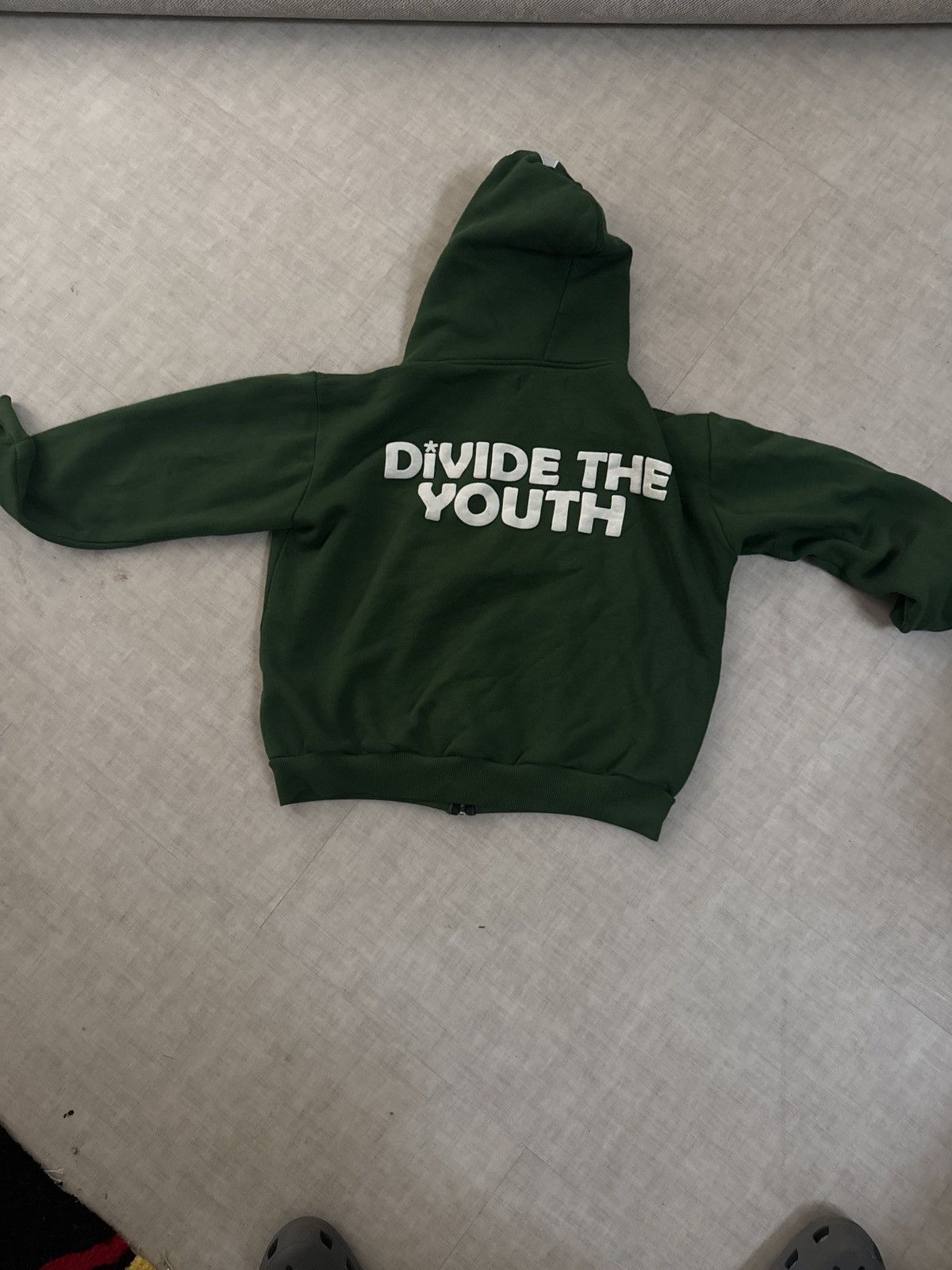 Divide The Youth Divide the youth Size US M / EU 48-50 / 2 - 2 Thumbnail