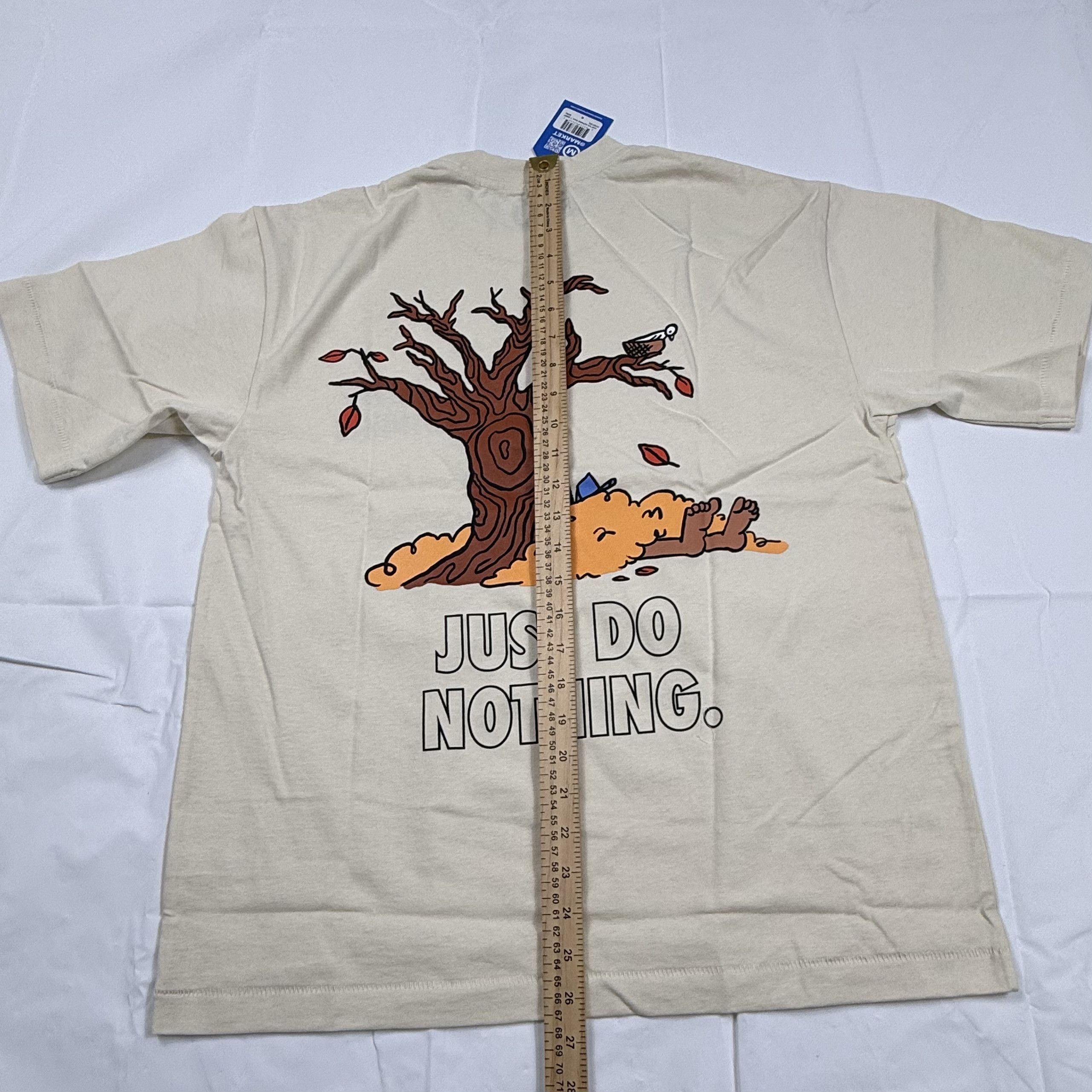 Market MARKET Just Do Nothing Fall Ecru Graphic Tee Mens Medium NEW Size US M / EU 48-50 / 2 - 7 Thumbnail