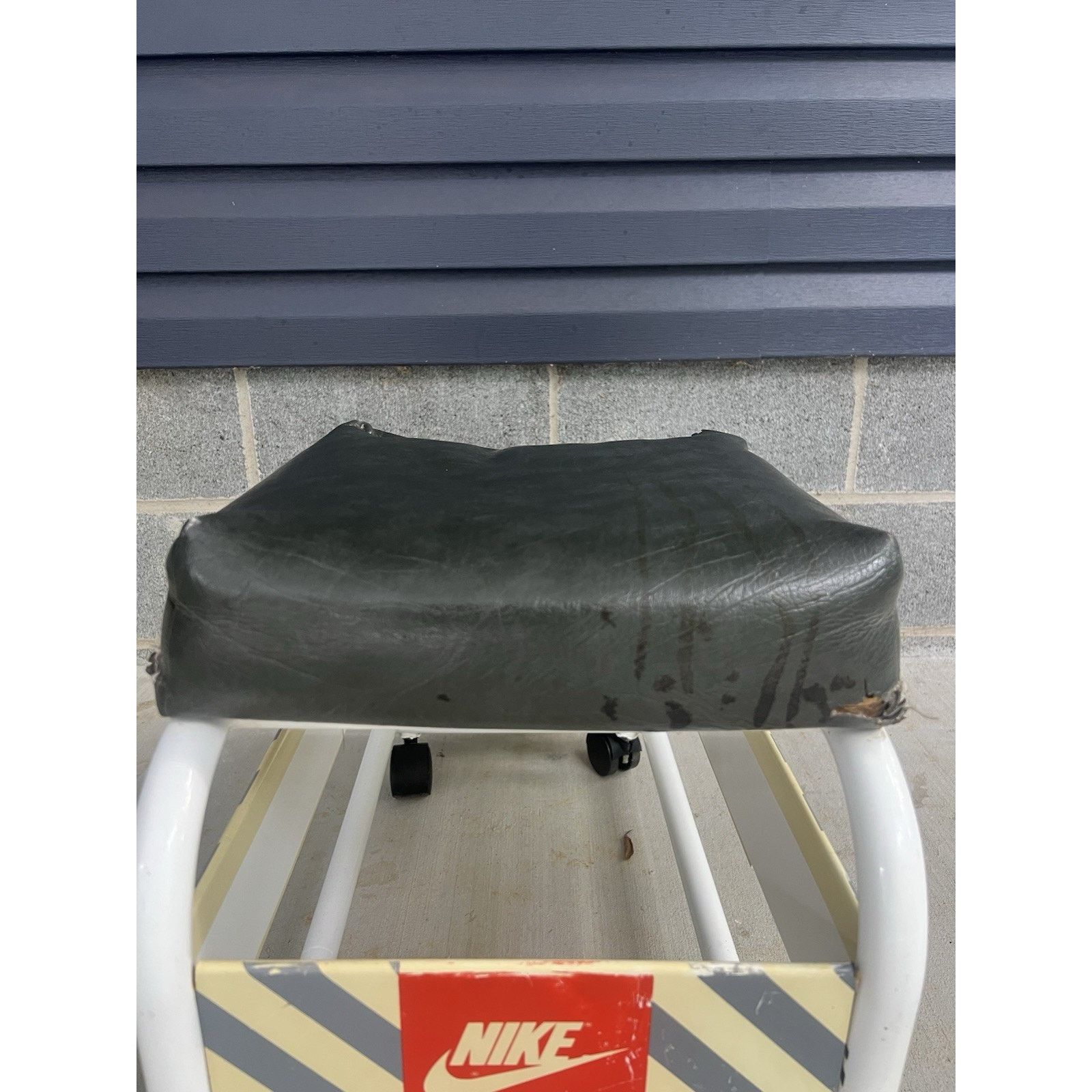 Nike VTG Nike STOOL Store Display RARE 80’s/90’s Advertising Shoe Size ONE SIZE - 10 Thumbnail