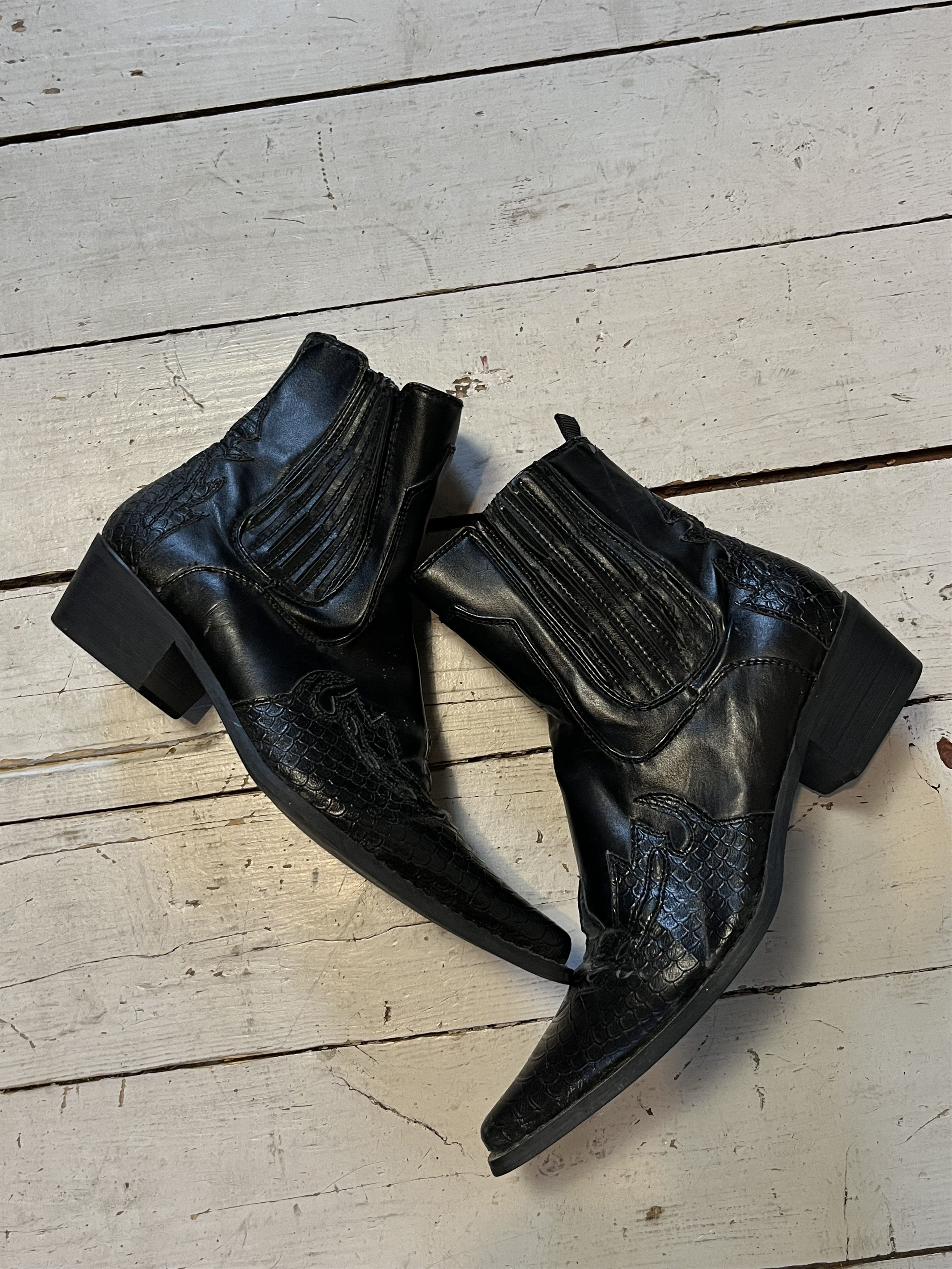 Genuine Leather × Vintage Vintage Cowboy Avan Garde Boots Size US 5 / EU 37 - 2 Thumbnail