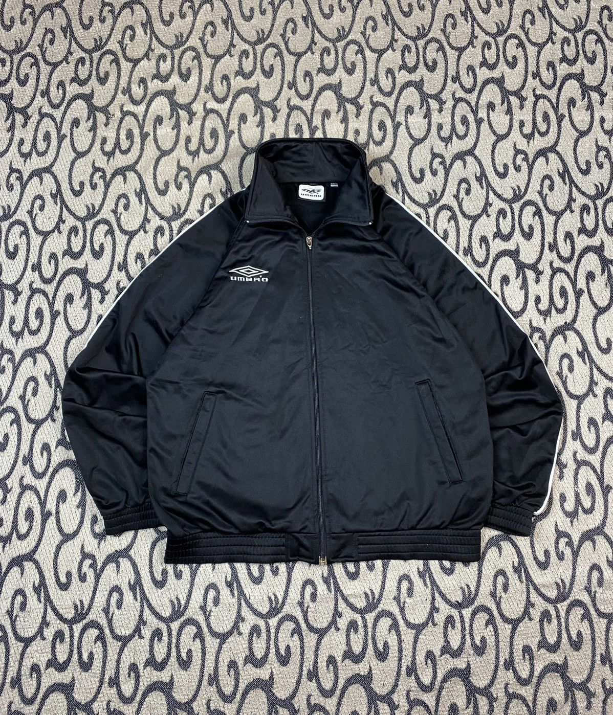 Umbro Vintage 00s Umbro Track Jacket Streetwear Retro Size US L / EU 52-54 / 3 - 1 Thumbnail