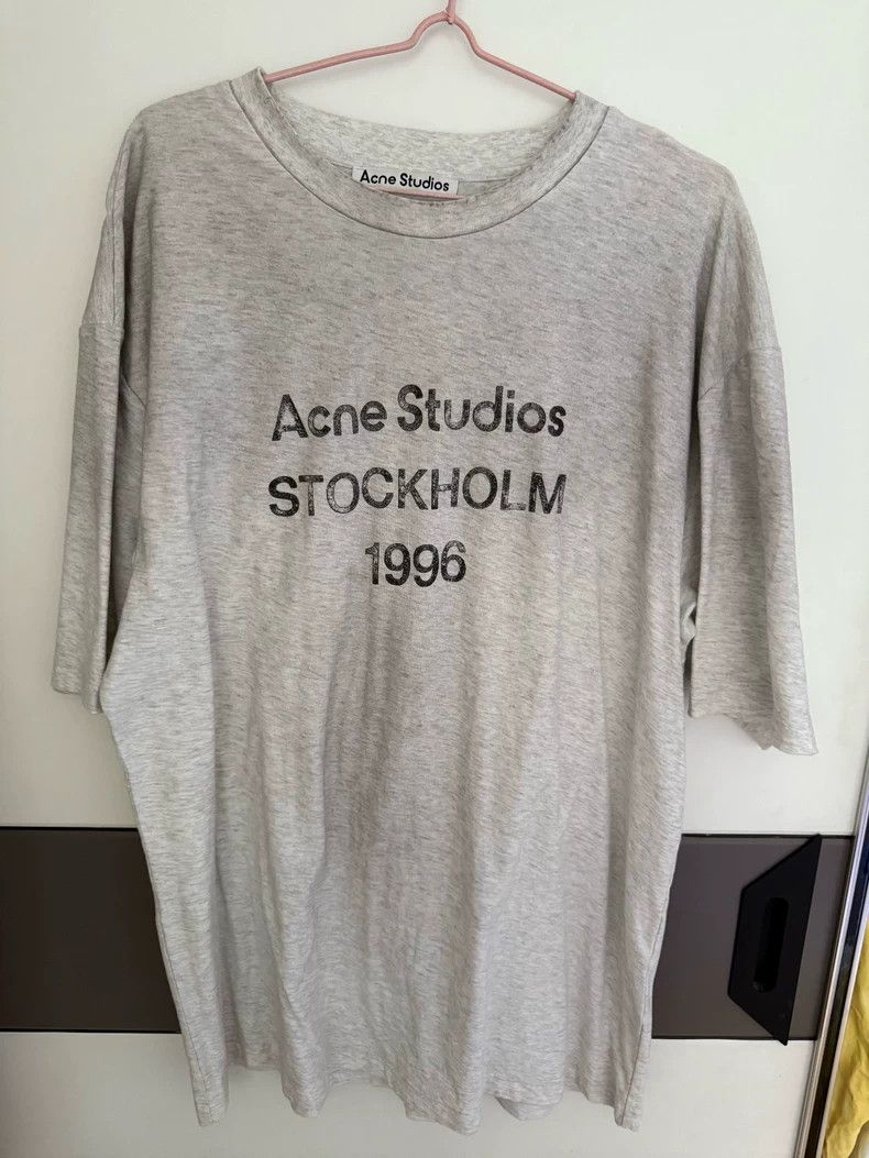 Acne Studios White letter-printed off-the-shoulder round-n