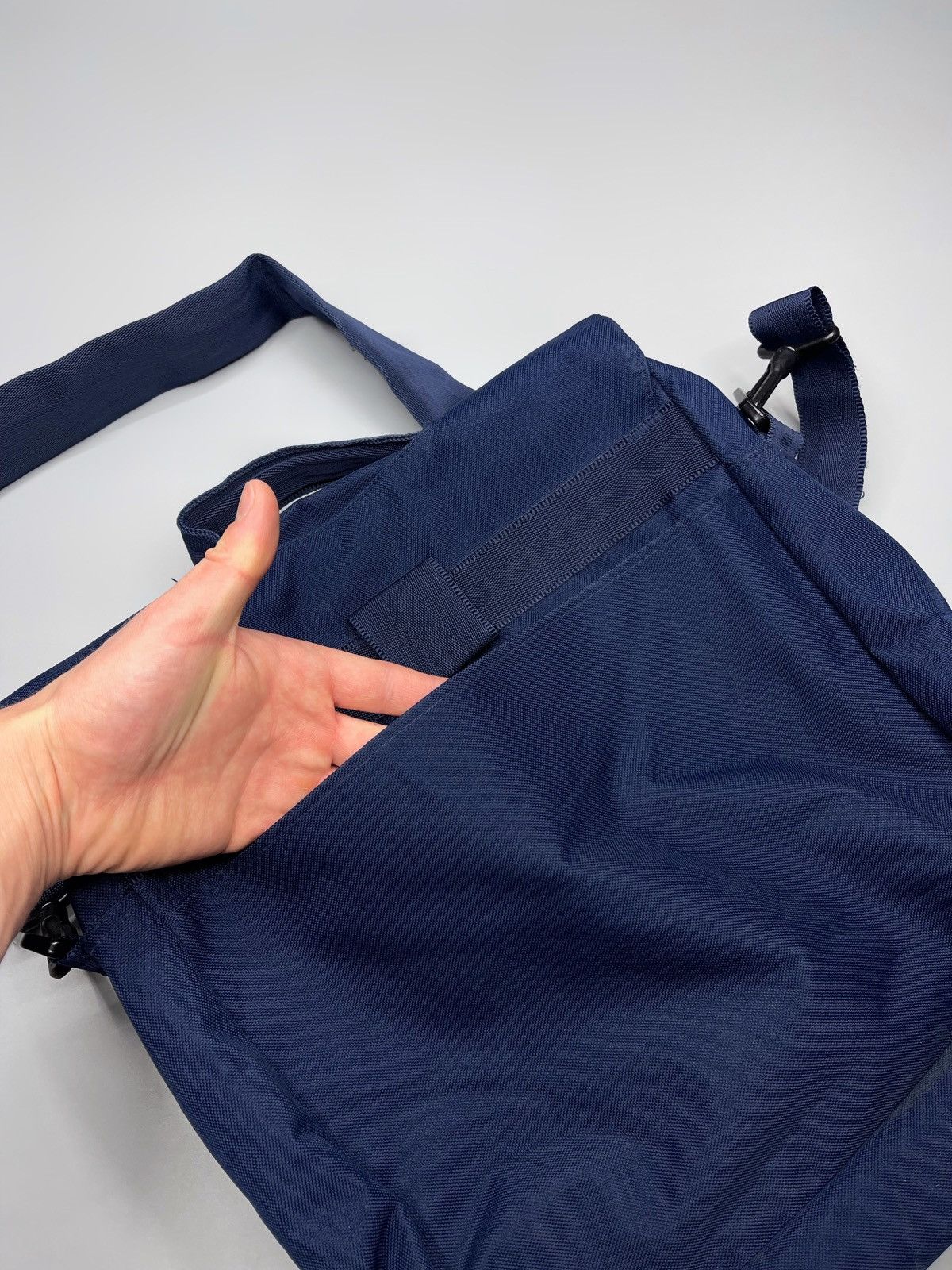 Nike × Vintage Vintage Y2k Nike Messenger Bag 2 in 1 Size ONE SIZE - 6 Thumbnail