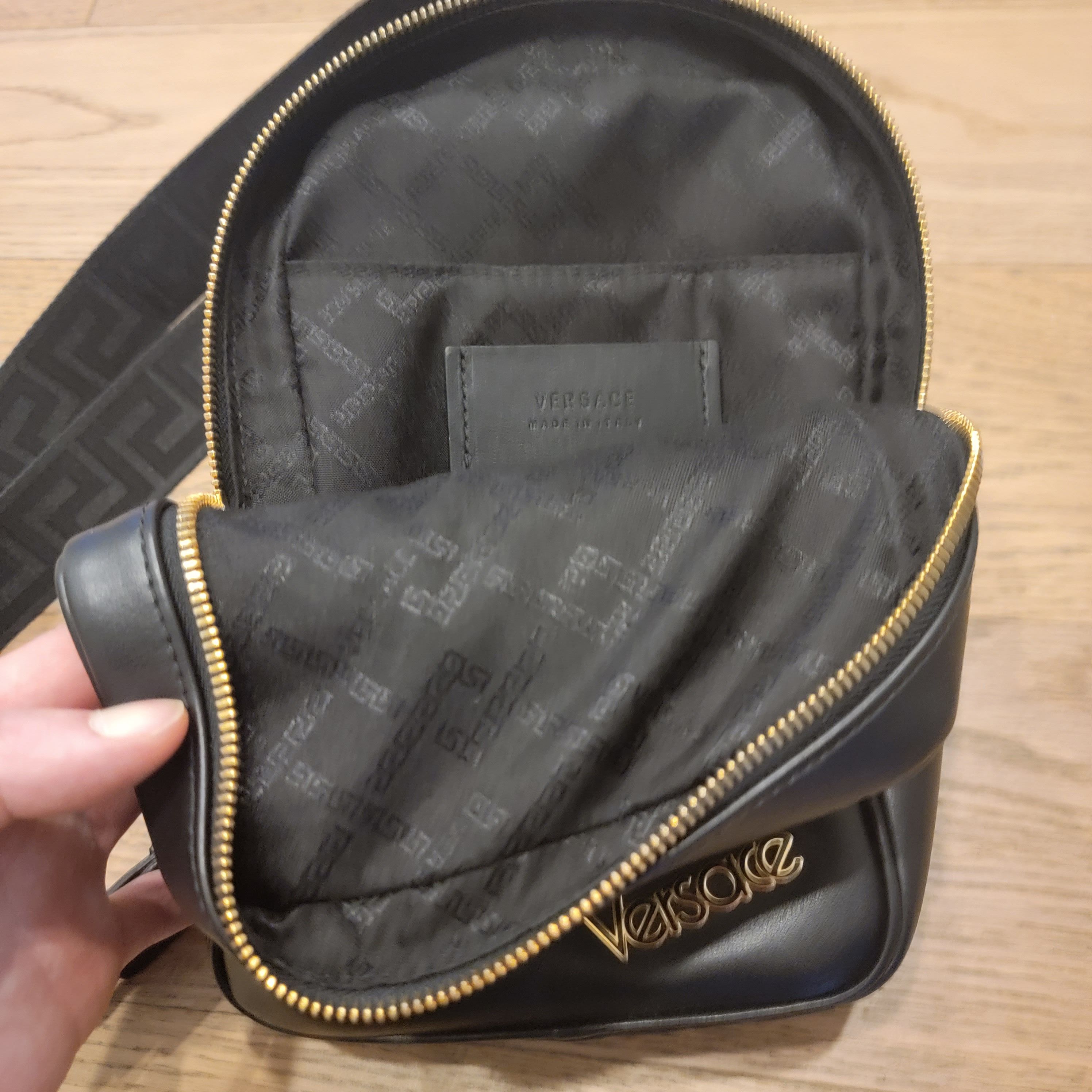 Versace Versace Leather Crossbody Shoulder Bag Size ONE SIZE - 4 Thumbnail