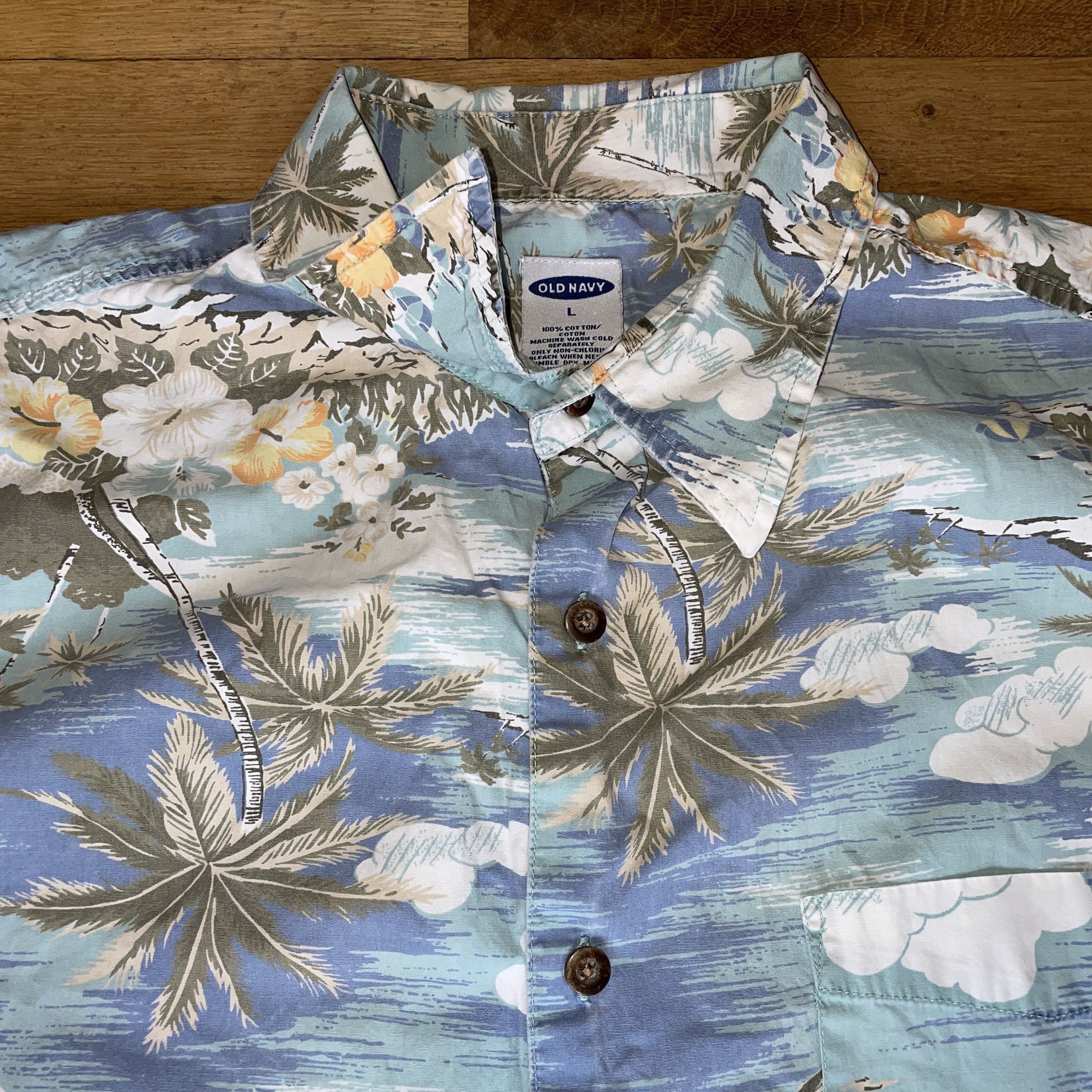 Old Navy Old Navy Men's Trendy Vacation Hawaiian Shirt Size L Size US L / EU 52-54 / 3 - 3 Thumbnail
