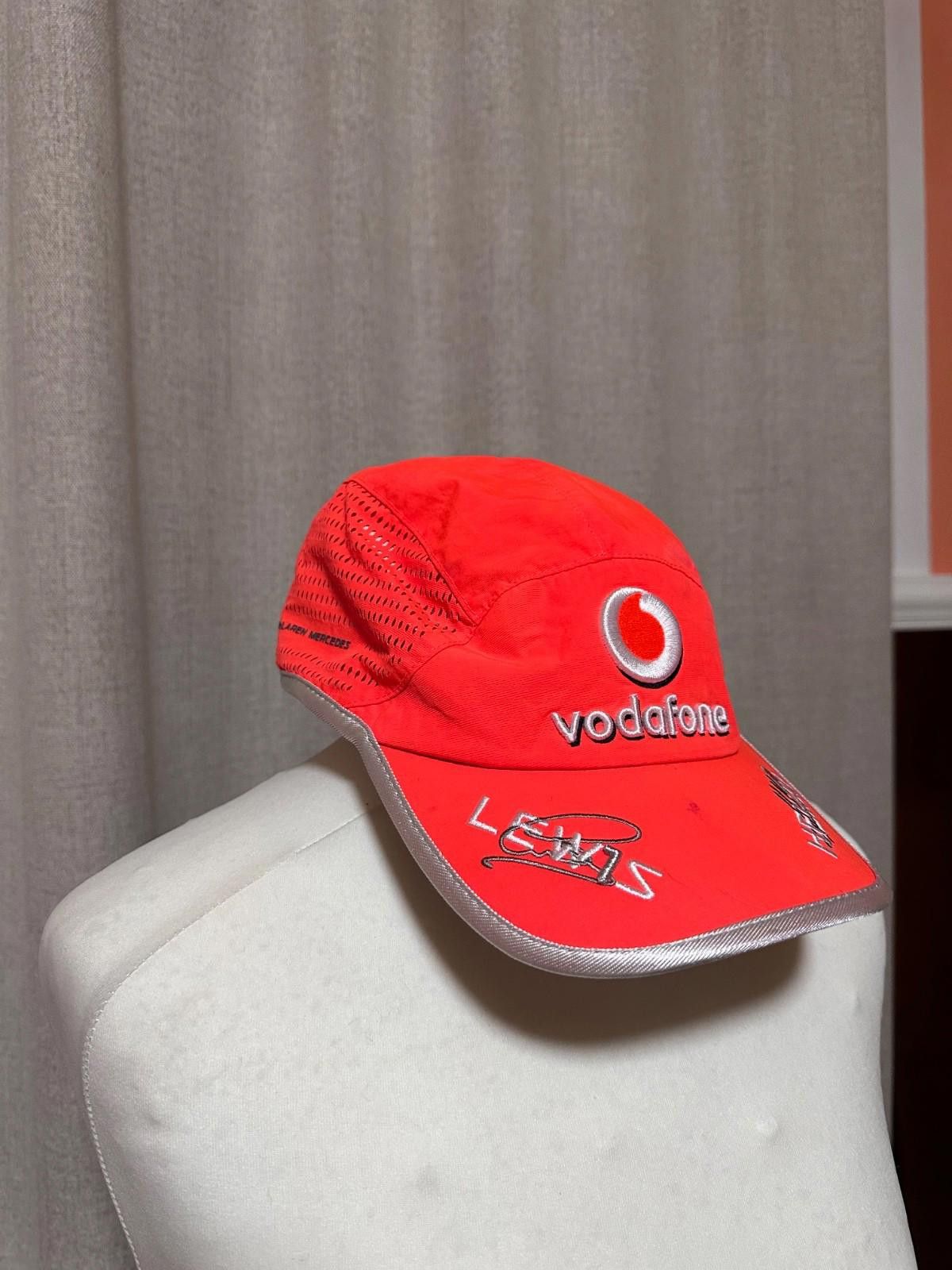 Malcolm McLaren MENS VODAFONE McLAREN MERCEDES LEWIS HEIKKI PEAKED CAP HAT Size ONE SIZE - 2 Thumbnail