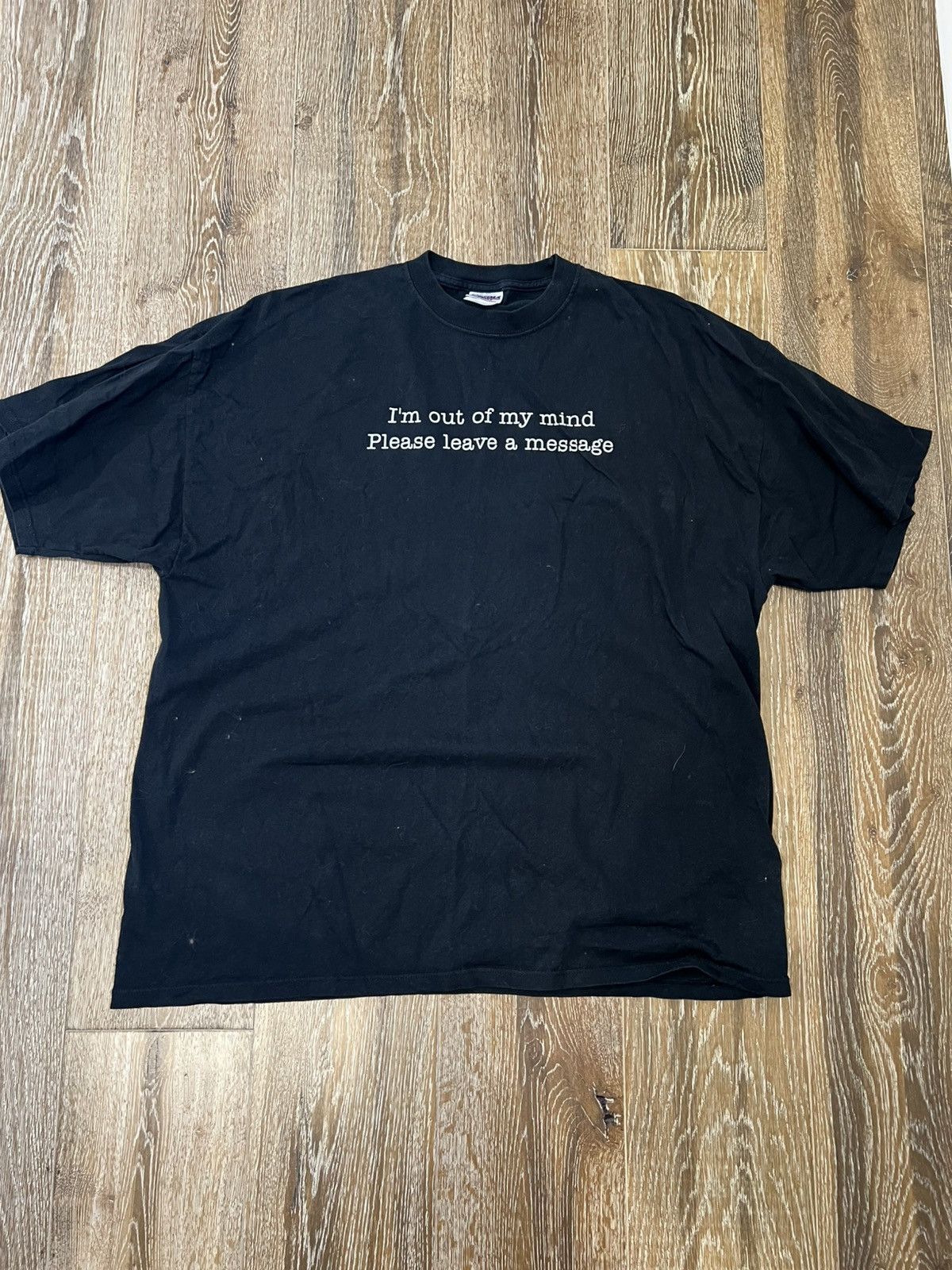 Vintage Vintage y2k im out of my mine please leave a message tee Size US XXL / EU 58 / 5 - 1 Thumbnail