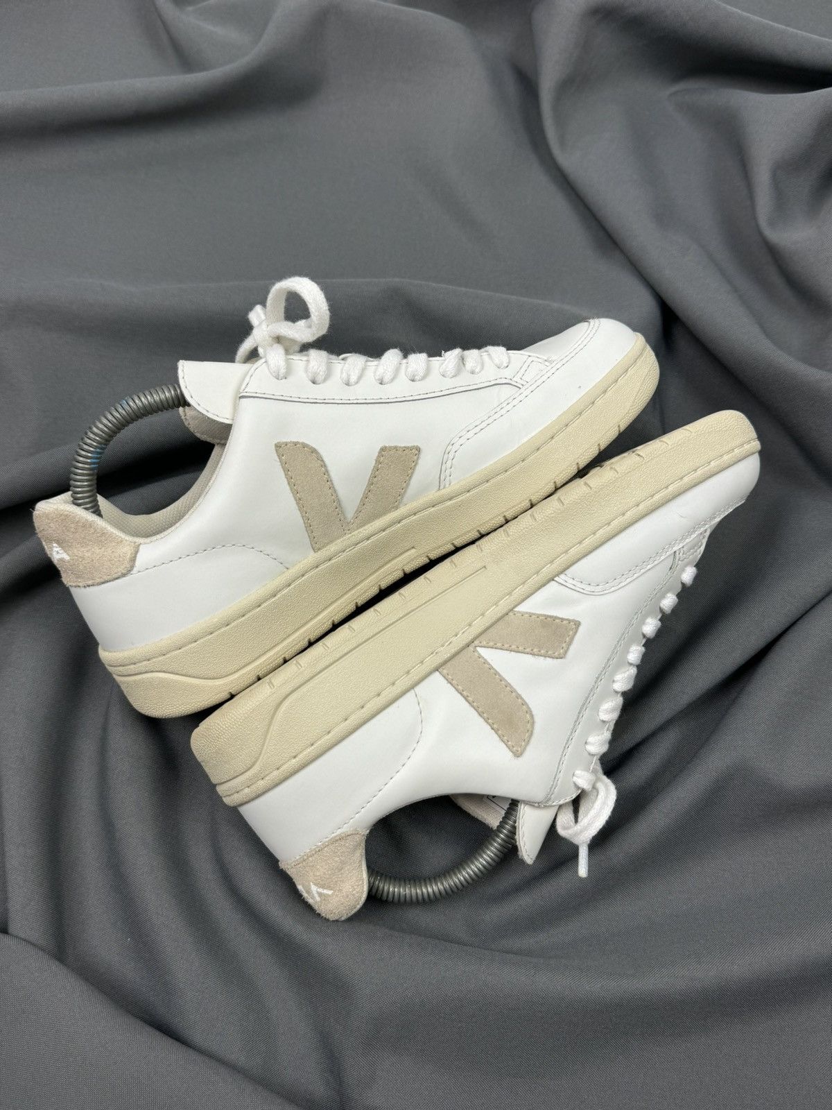 Other Veja V-12 Leather White Unisex Low-Top Sneakers Size US 9 / IT 39 - 8 Thumbnail