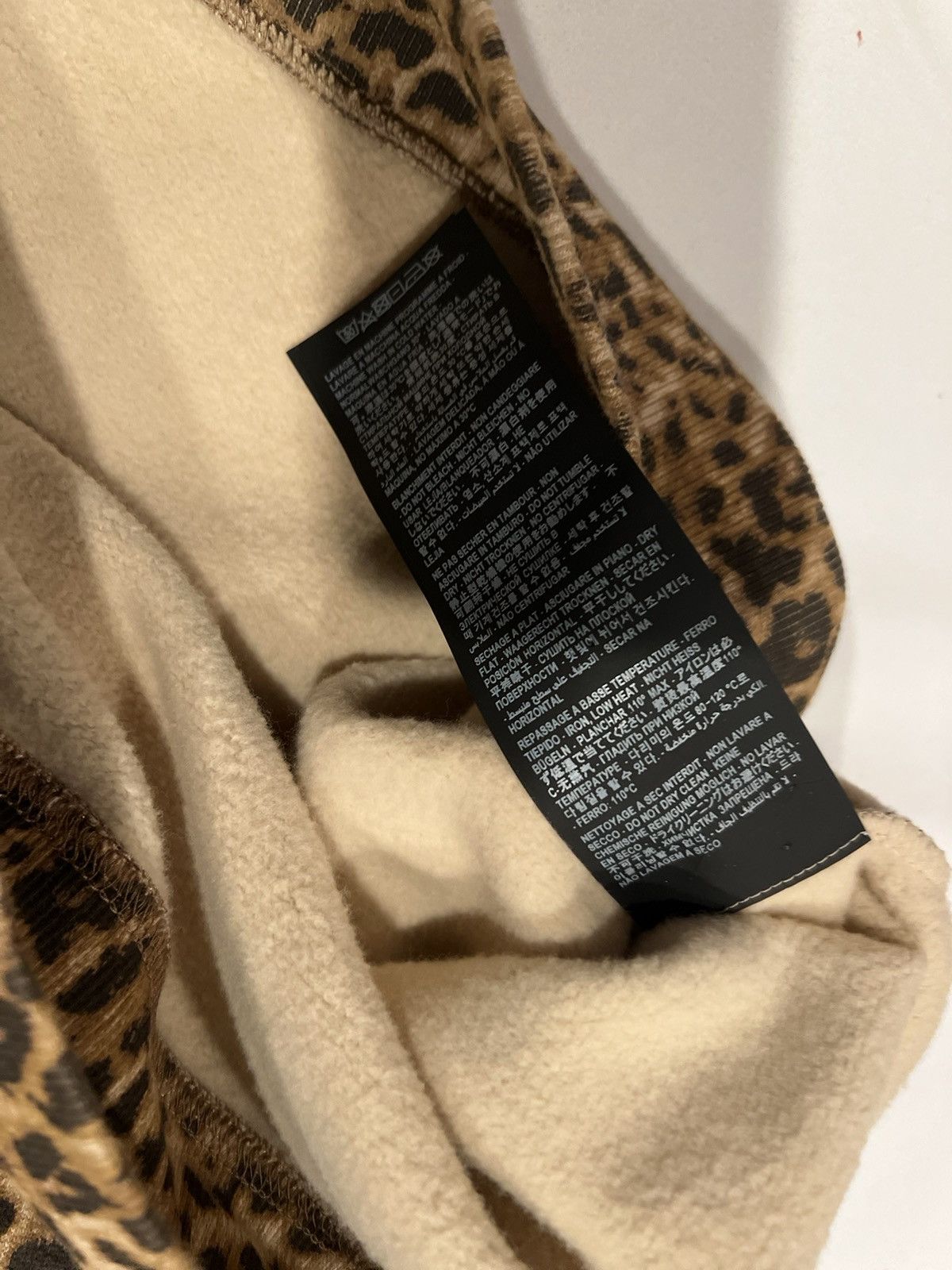 Saint Laurent Paris Saint Laurent men’s leopard print hoodie. L $1090 Size US L / EU 52-54 / 3 - 11 Thumbnail