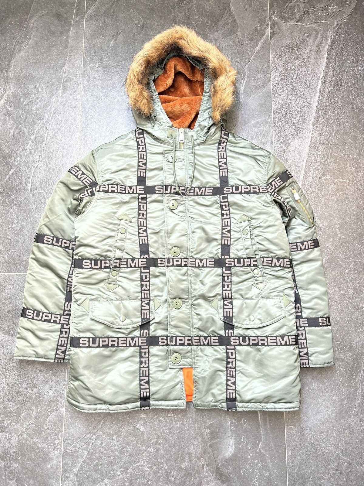 Louis Vuitton × Supreme LOUIS VUITTON x SUPREME Jacquard Denim N