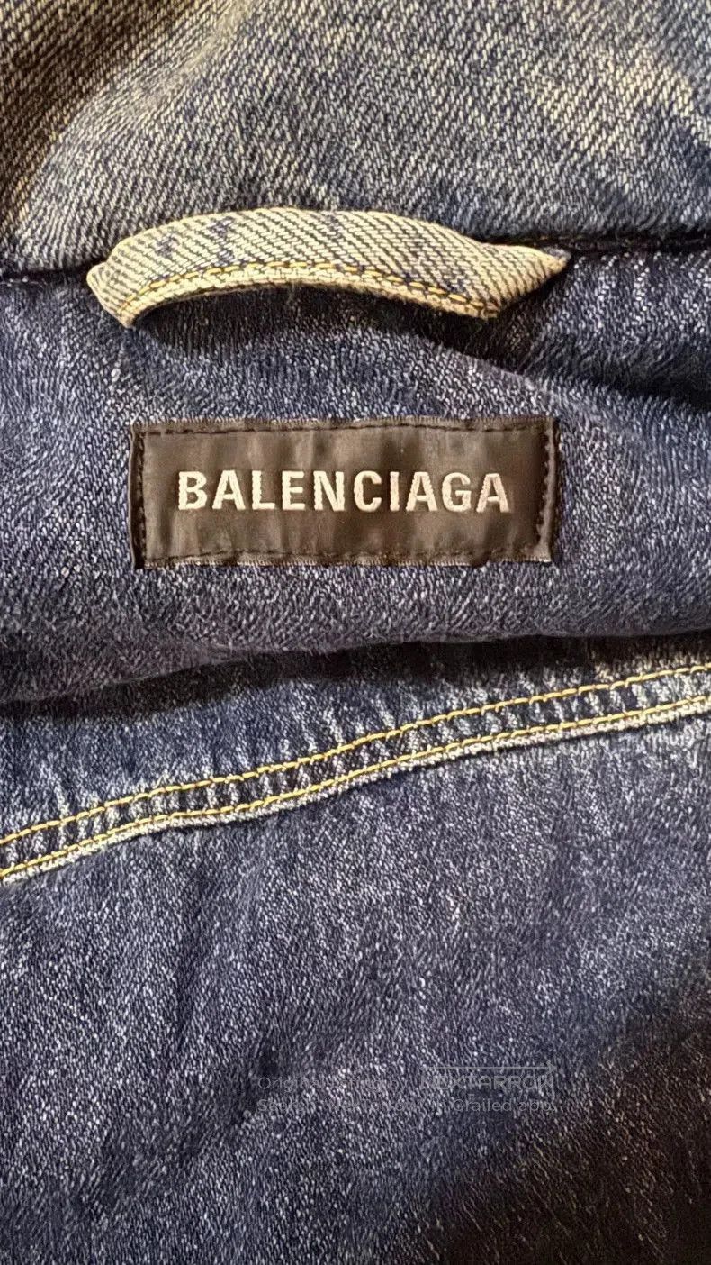 Balenciaga Balenciaga Blue Denim Oversized Jacket. Size US L / EU 52-54 / 3 - 4 Thumbnail