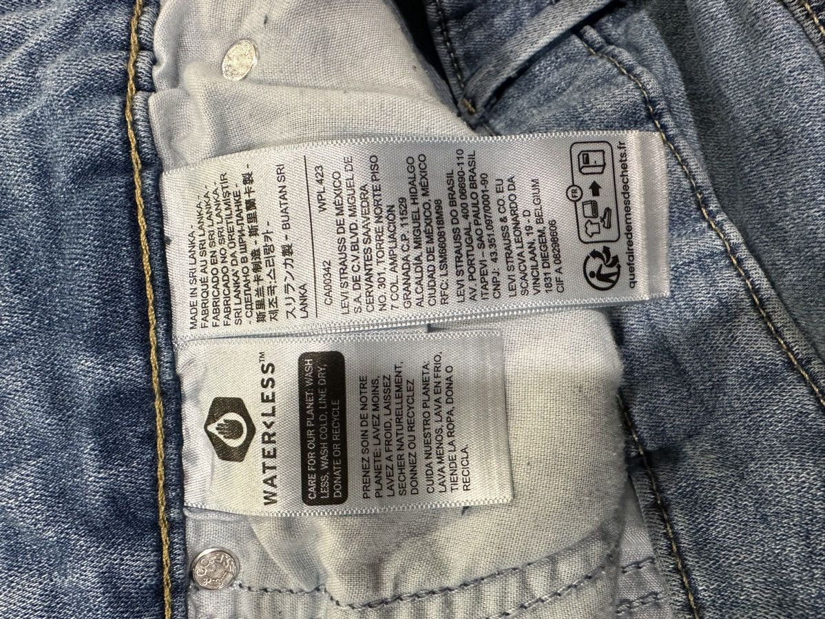 Levi's Levi’s Blue Skinny 711 Blue Denim Jeans Size US 33 - 9 Thumbnail