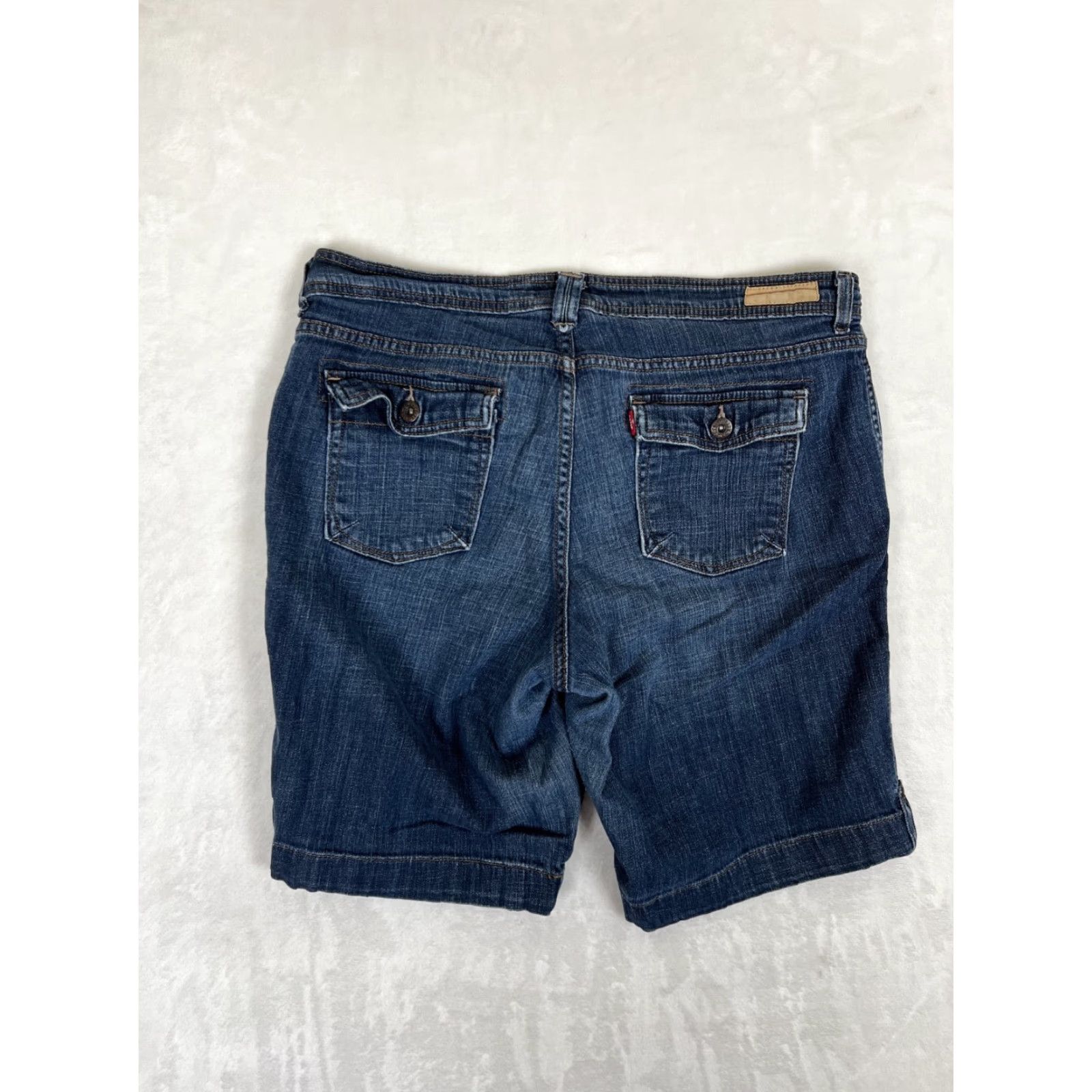 Levi's Levi’s Bermuda Short Stretch Denim Women’s 16 Mid-Rise 5-Pocket Blue Summer Casual Regular Women’s Size 38" / US 16 / IT 52 - 6 Thumbnail