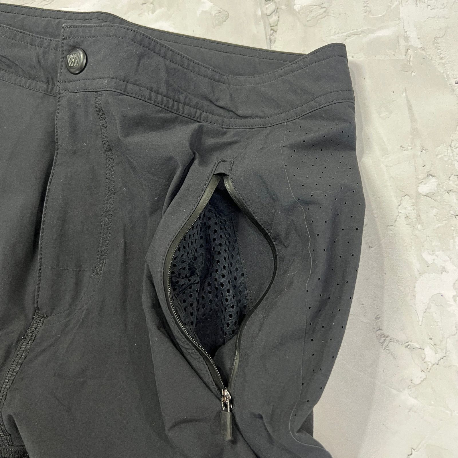 Other Mack Weldon 4-Way Active Short MENS S Black Zip Pockets Size US 30 / EU 46 - 4 Thumbnail