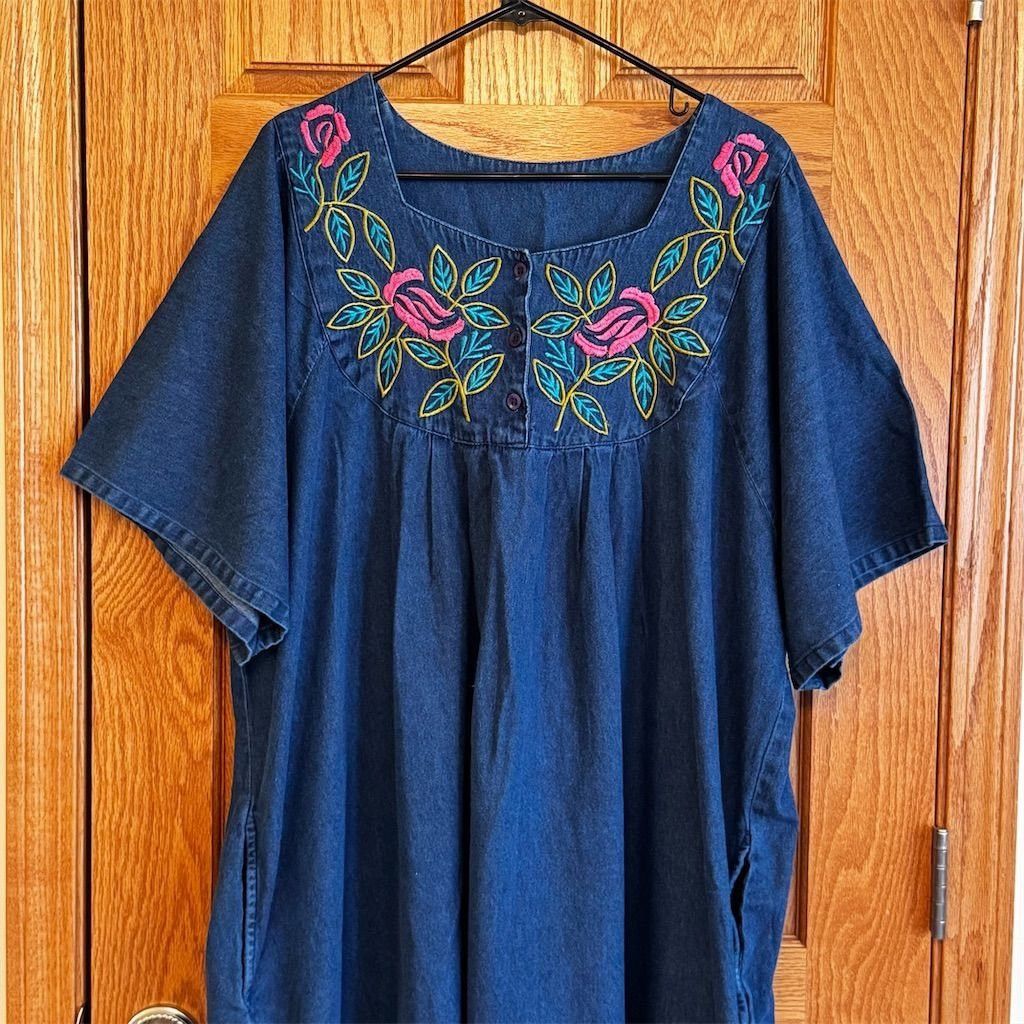 Other Naqui New York Women's 1X Denim Muumuu Dress Floral Embroid Size XL / US 12-14 / IT 48-50 - 3 Thumbnail