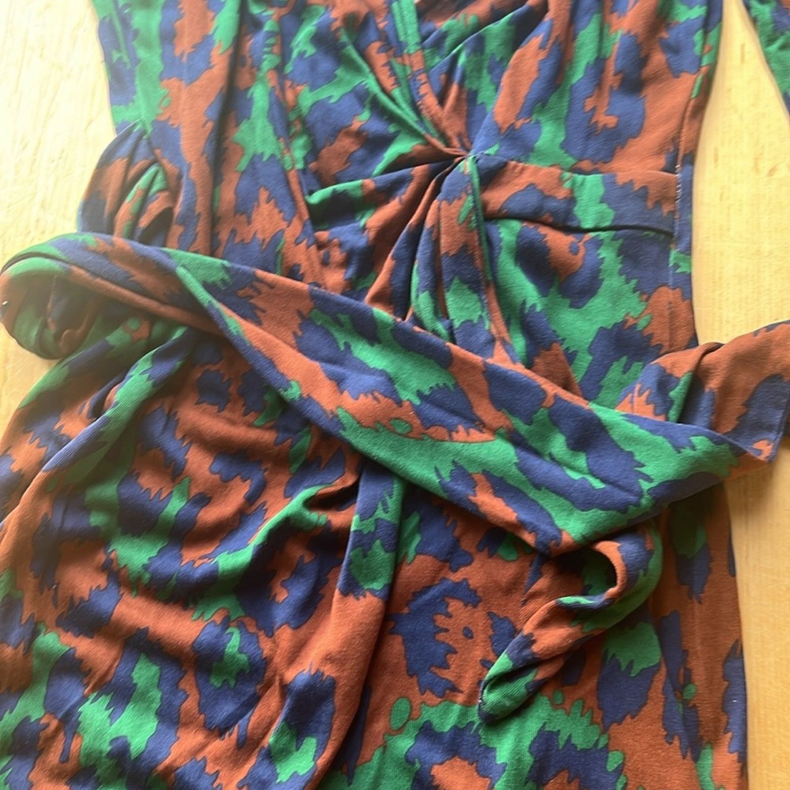 Diane von Furstenberg DVF Savannah 100% silk wrap dress green rust navy leopard 2 Size XS / US 0-2 / IT 36-38 - 3 Thumbnail