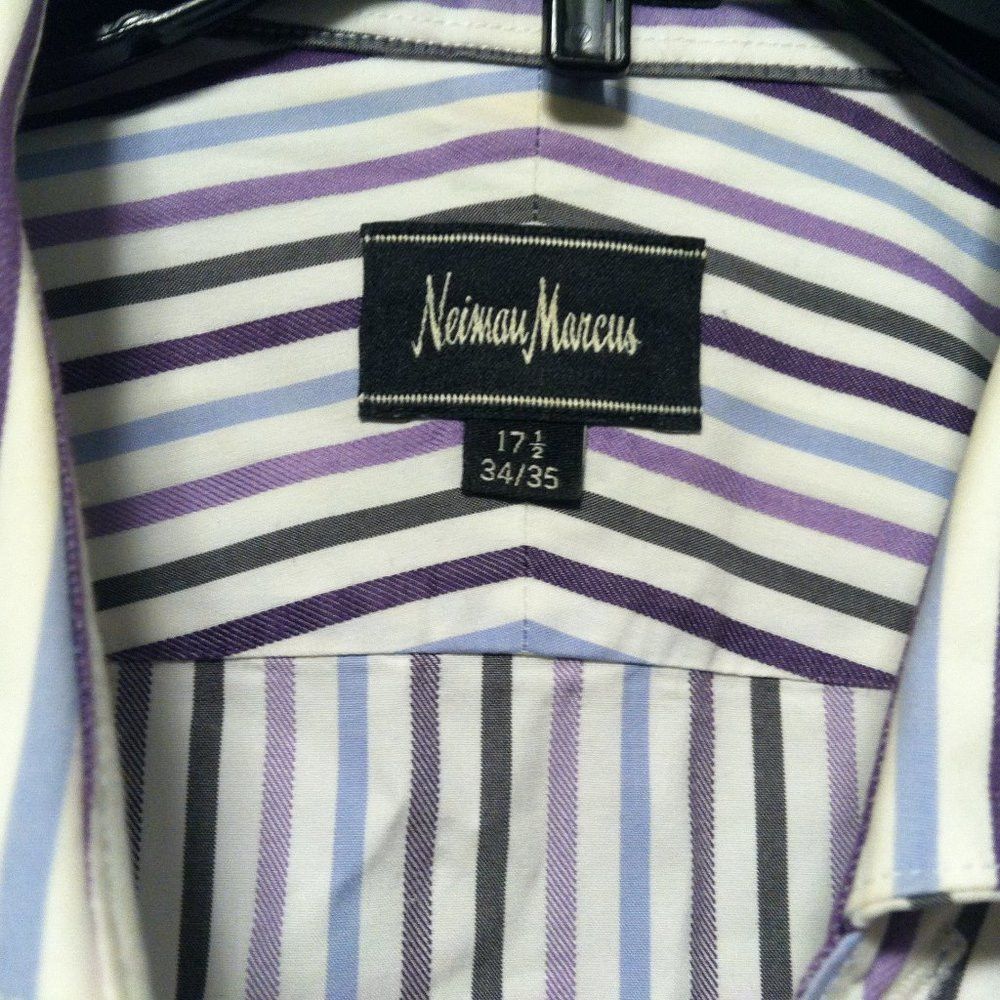 Neiman Marcus NEIMAN MARCUS MENS COTTON DRESS SHIRT SIZE: 17.5/34-35 Size US XL / EU 56 / 4 - 6 Thumbnail
