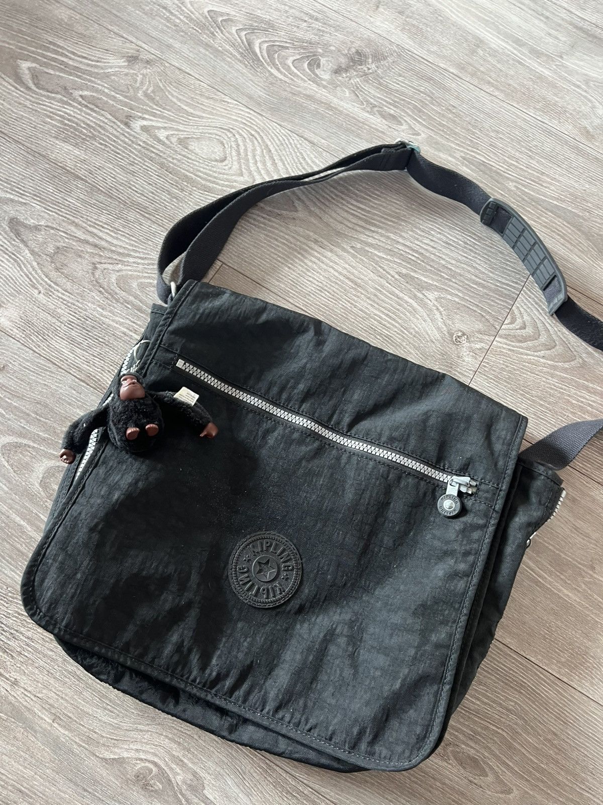 Other ‼️Vintage Kipling Crossbody Larg Monkey Rare Transformer Bag Size ONE SIZE - 16 Thumbnail