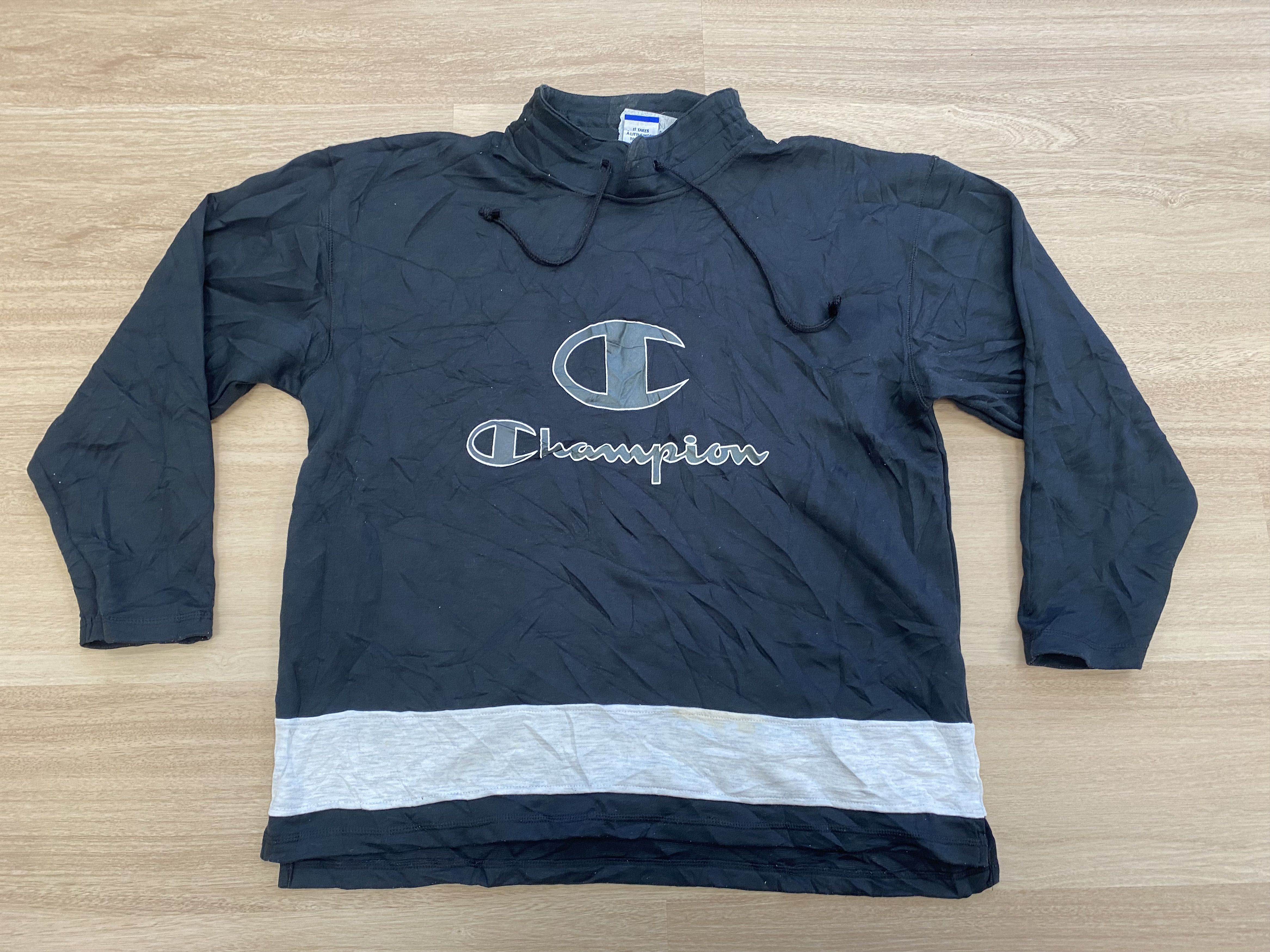 Champion VINTAGE CHAMPION SWEATSHIRT BIG LOGO SIZE XL Size US XL / EU 56 / 4 - 1 Thumbnail
