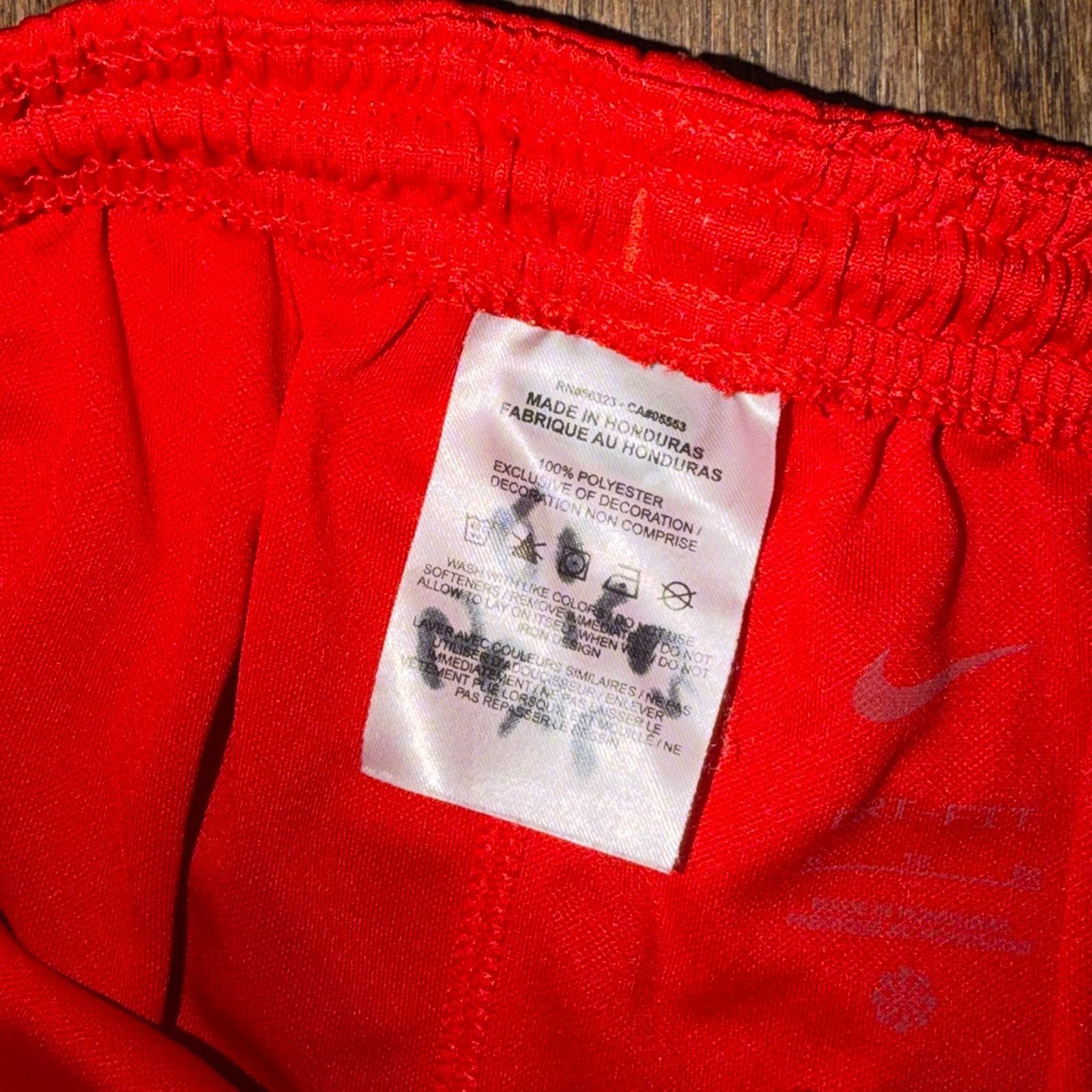 Nike Nike FC Barcelona Red Shorts YXL Mens SM Y2K 90s Rare Size US 30 / EU 46 - 2 Thumbnail