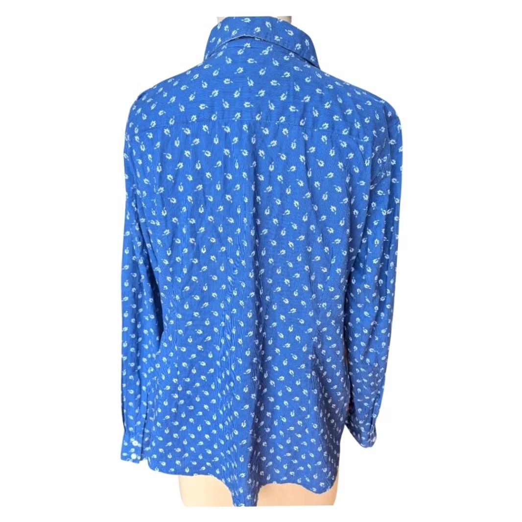 Tommy Hilfiger VINTAGE Tommy Hilfiger Button-Down Shirt Womens XL 100% Cotton Blue Contrast Cuffs EUC Size XL / US 12-14 / IT 48-50 - 4 Thumbnail