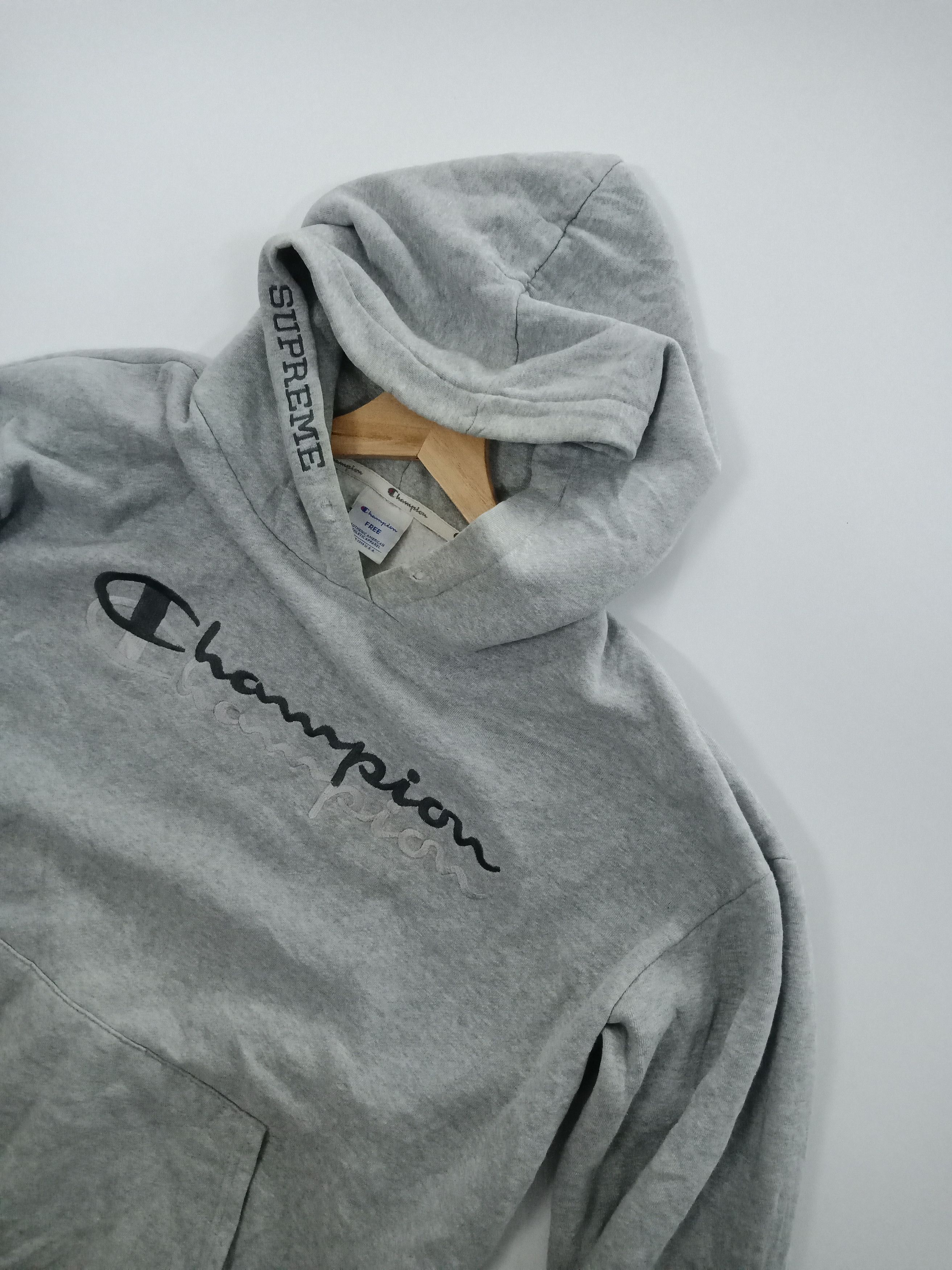 Champion × Supreme OG Supreme X Champion Embroided #B Size US L / EU 52-54 / 3 - 4 Thumbnail