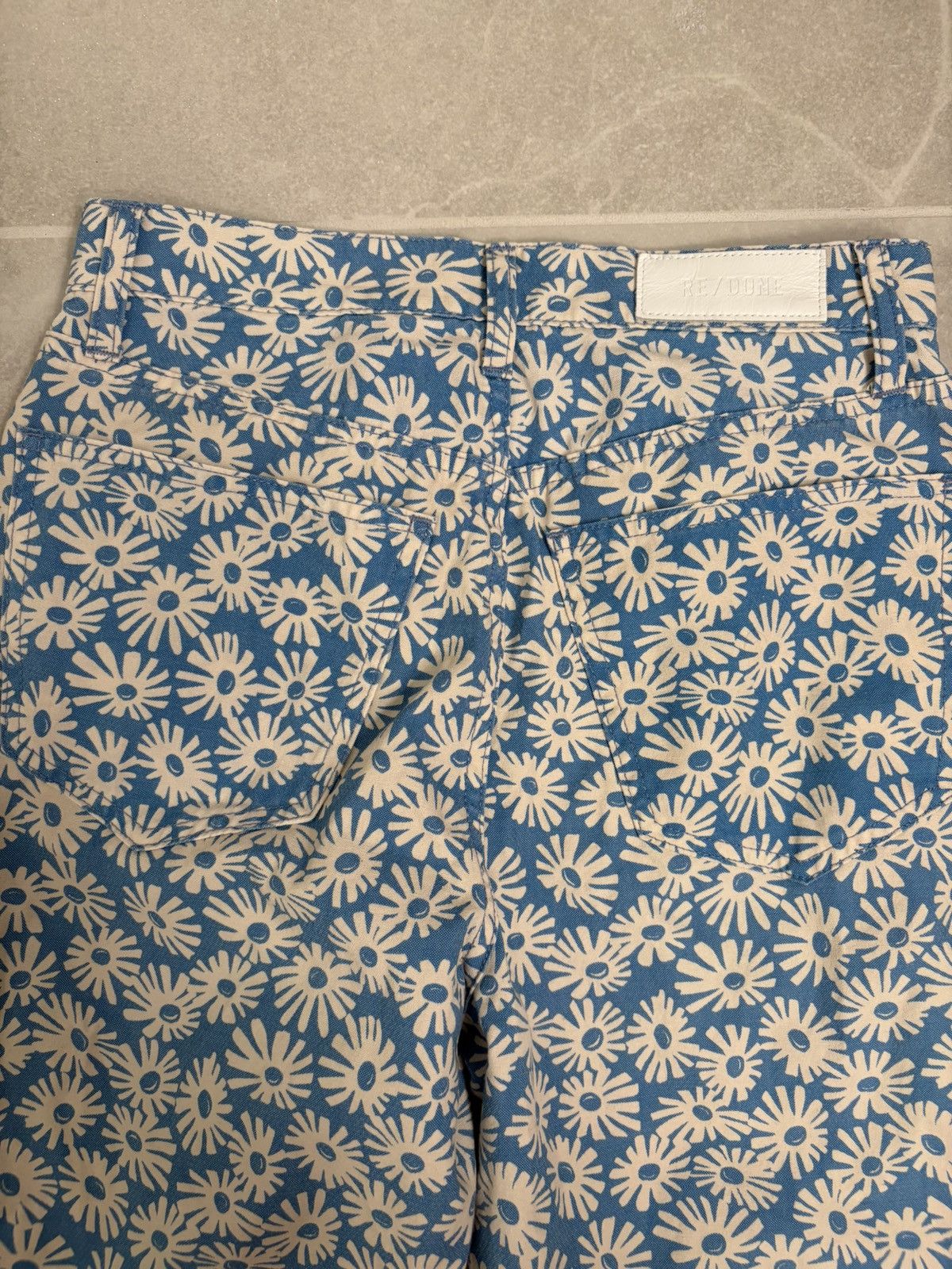 RE/DONE RE/DONE 70s Daisy Floral Bootcut High Rise Jeans Size 26 Size 26" / US 2 / IT 38 - 8 Thumbnail