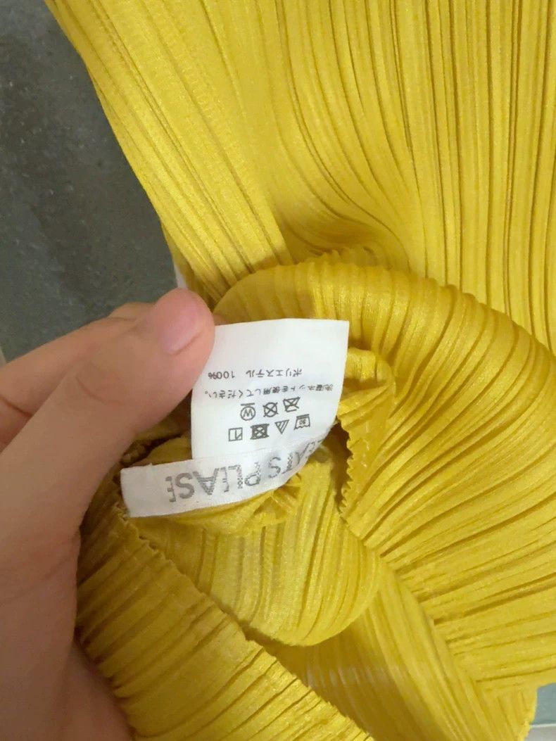 Issey Miyake Issey Miyake size:3 Prosperity Yellow pleated vest Size S / US 4 / IT 40 - 2 Thumbnail