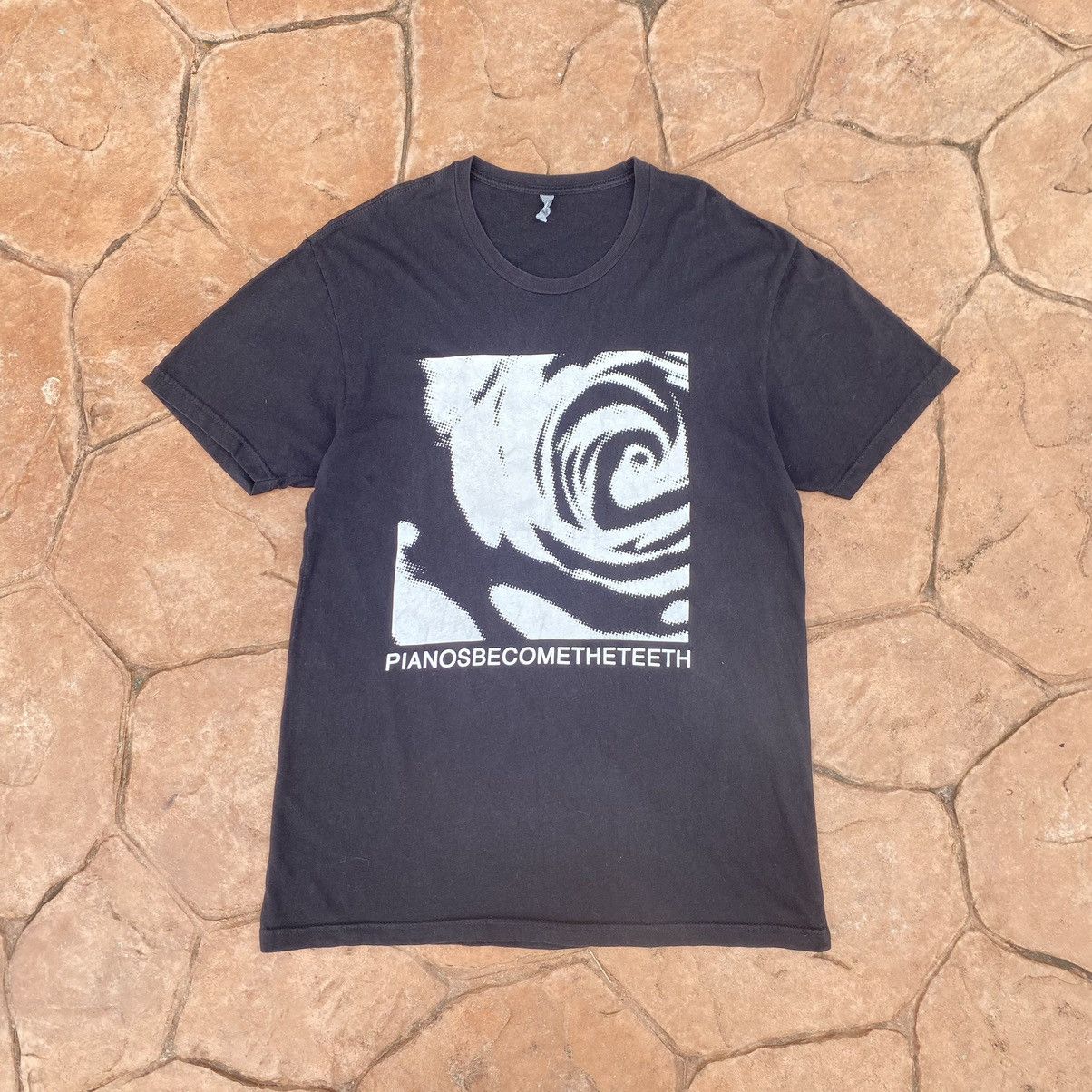 Band Tees Thrashed Faded Pianos Become The Teeth Post Hardcore Band T Size US L / EU 52-54 / 3 - 1 Thumbnail