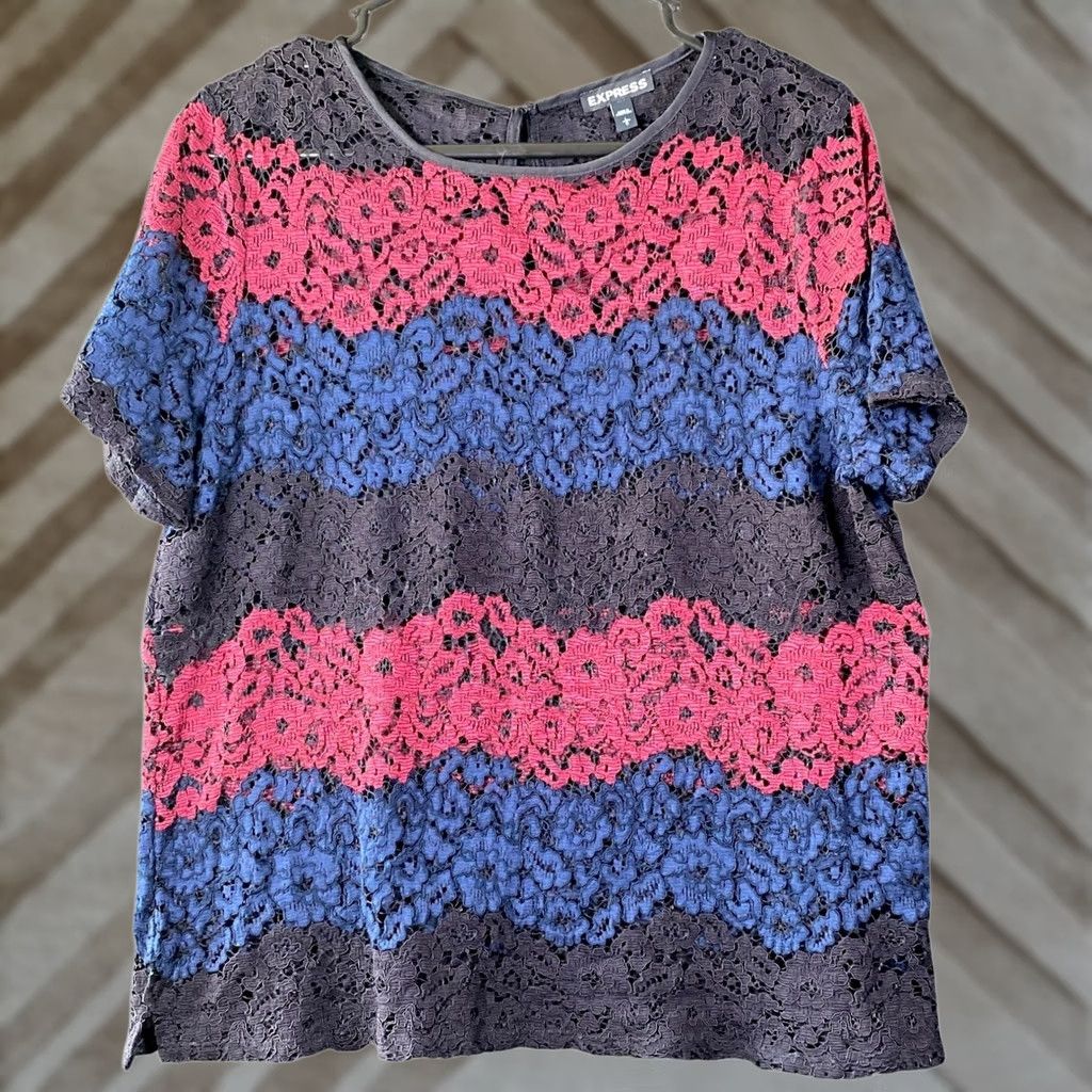 Express Express Blouse Red Black Blue Floral Crochet Short Sleeve Round Neck L Womens Size L / US 10 / IT 46 - 1 Thumbnail