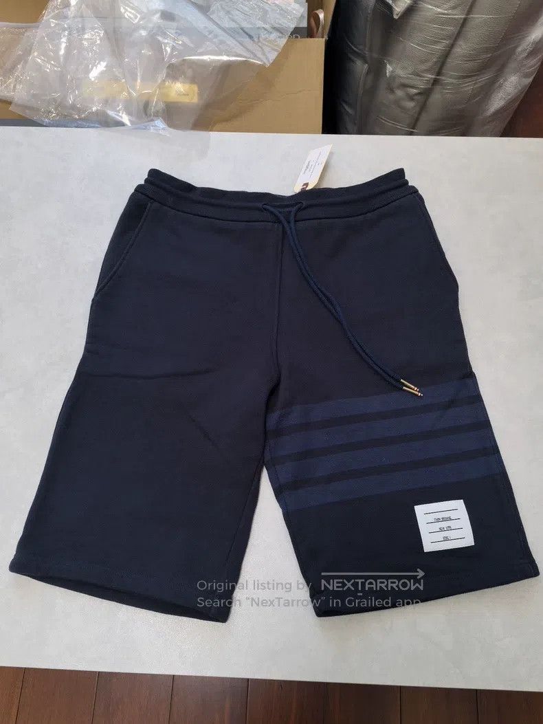 Thom Browne Thom Browne size1 Navy blue classic striped shorts Size US 28 / EU 44 - 1 Thumbnail