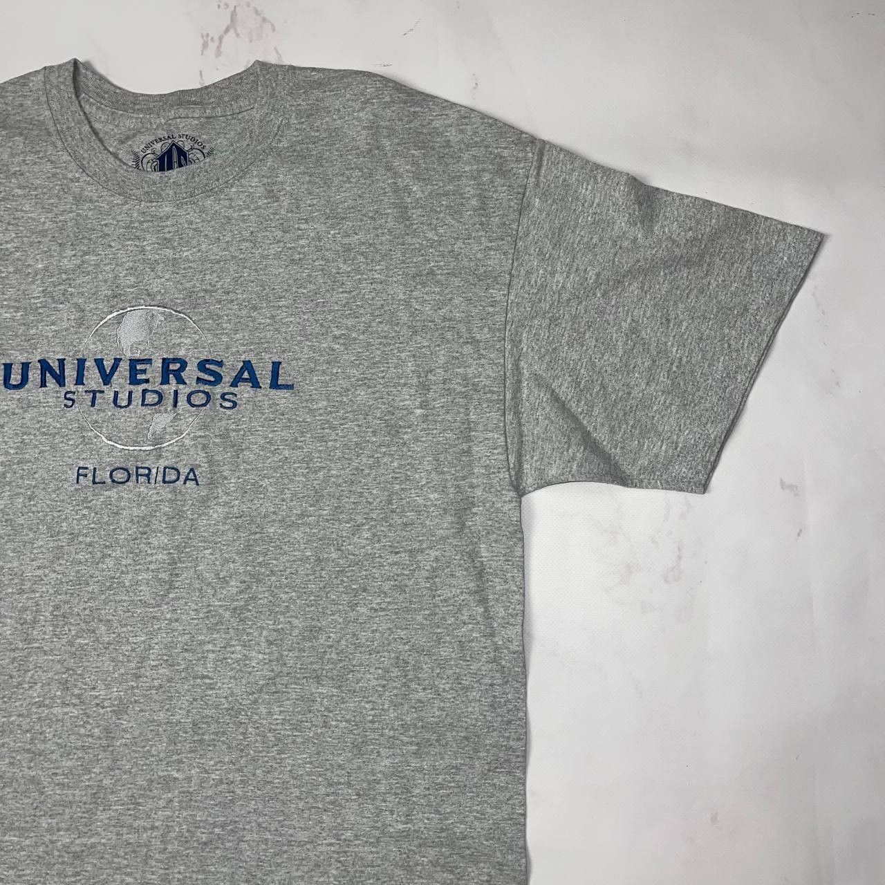 Vintage Universal Studios Florida Sz L Embroidered Logo T-Shirt Size US L / EU 52-54 / 3 - 6 Thumbnail