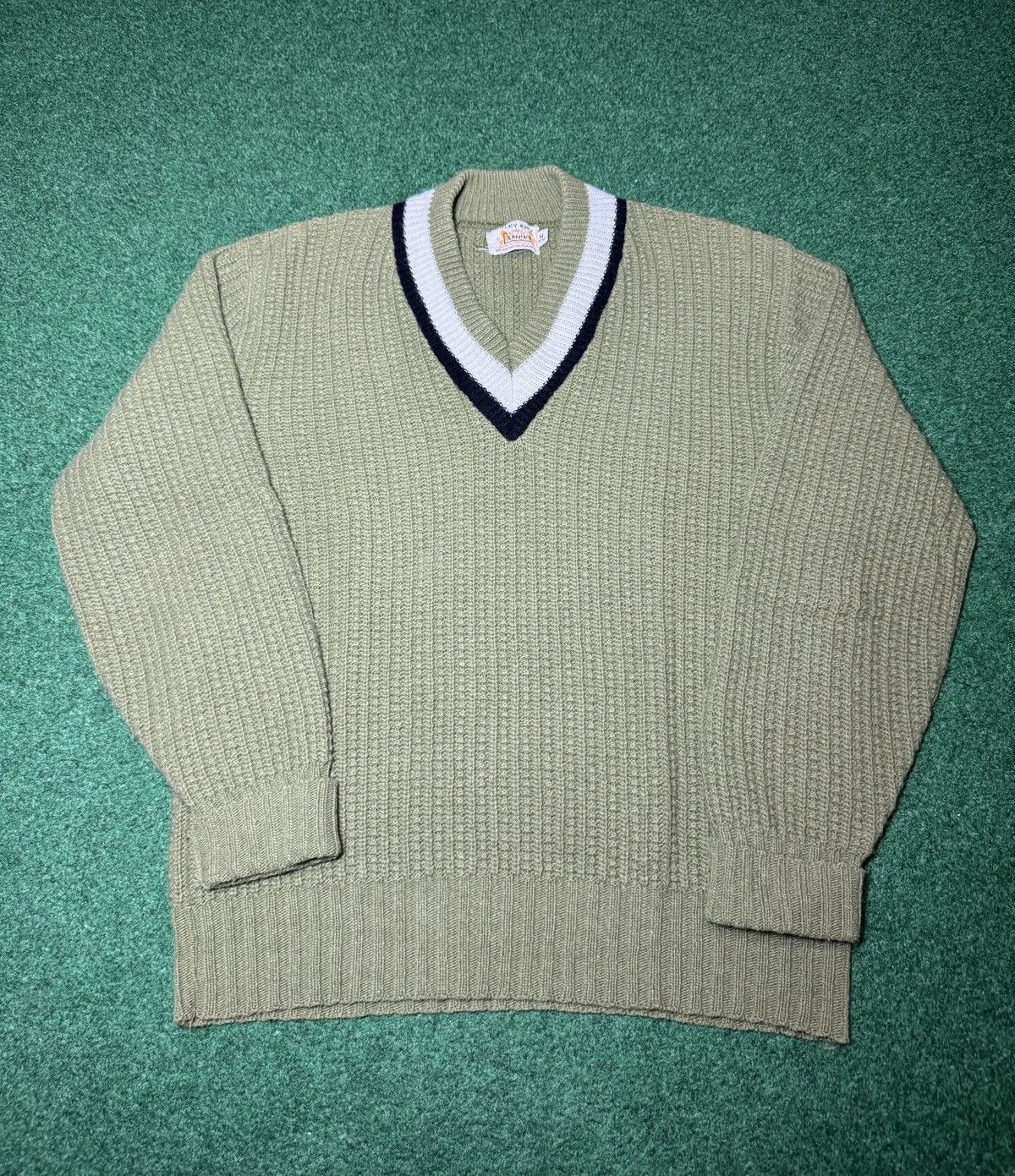 Vintage Campus Bulky Knit Oliver Green V Neck Lambs wool Sweater Size US M / EU 48-50 / 2 - 1 Thumbnail
