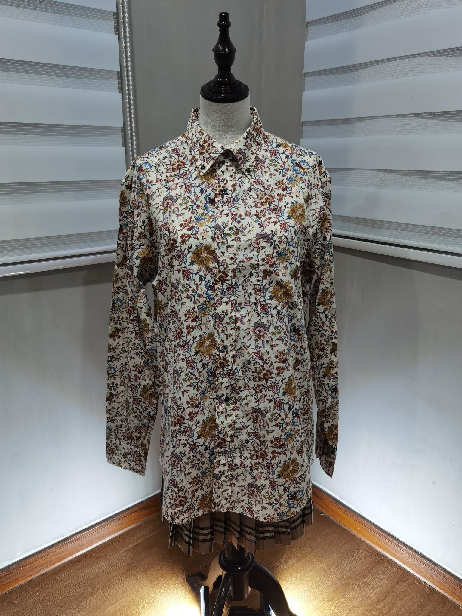 Liberty ARTISAN X LIBERTY art fabric button up M 1680 Size US M / EU 48-50 / 2 - 3 Thumbnail