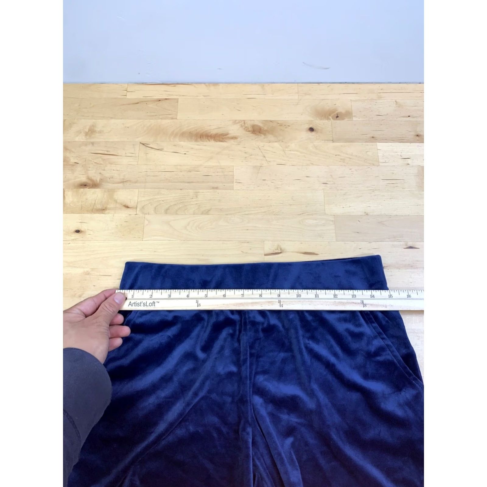 Juicy Couture Juicy Couture Velour Track Shorts Women M Blue Rhinestone Y2K 13173 Size 32" / US 10 / IT 46 - 4 Thumbnail