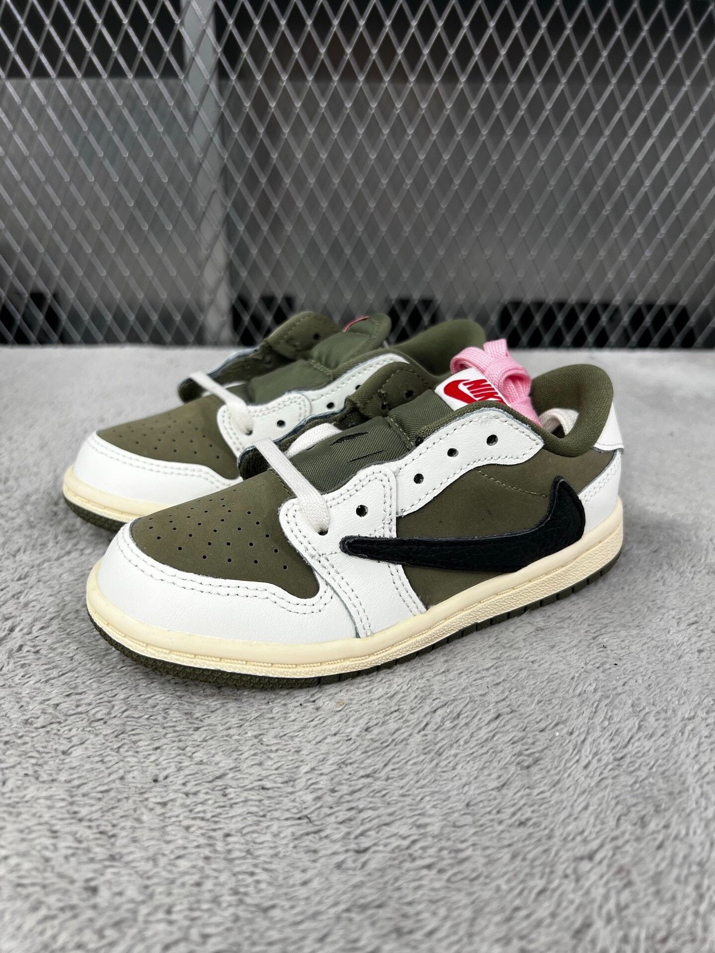 Nike Nike Lowtop Sneakers 25 Men Size US 10 / EU 43 - 1 Thumbnail