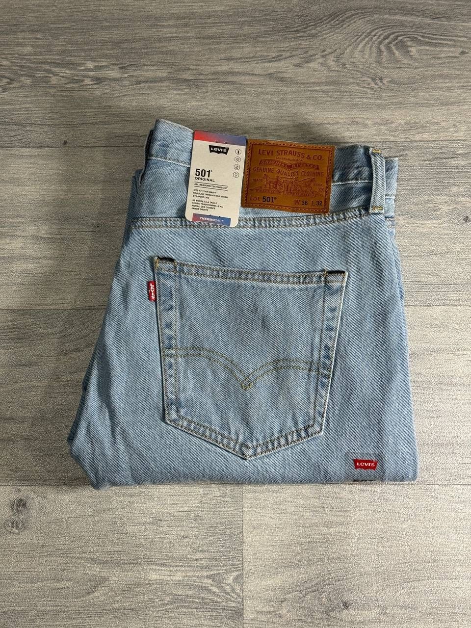 Levi's Levi’s 501 Thermodapt Jeans in Light Blue W36 L32 Size US 36 / EU 52 - 1 Thumbnail