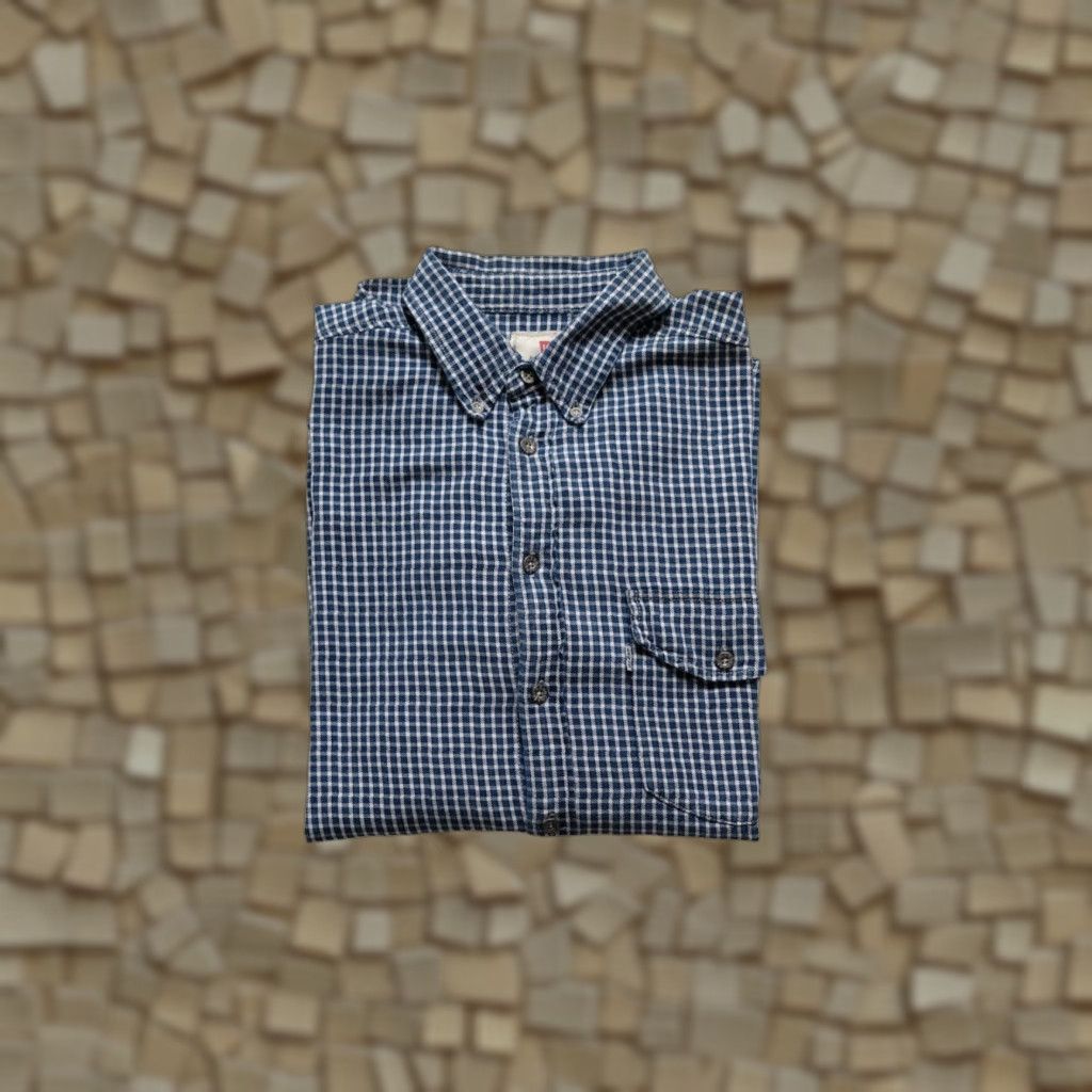 Levi's VINTAGE Levi's Button-Up Shirt 90s Flannel Plaid Cotton Blue L Men Cowboy Casual Shirt 1997 PAIR PIT TO PIT 25" LENGTH 33" SLEEVE 21" MENS Size US L / EU 52-54 / 3 - 1 Thumbnail