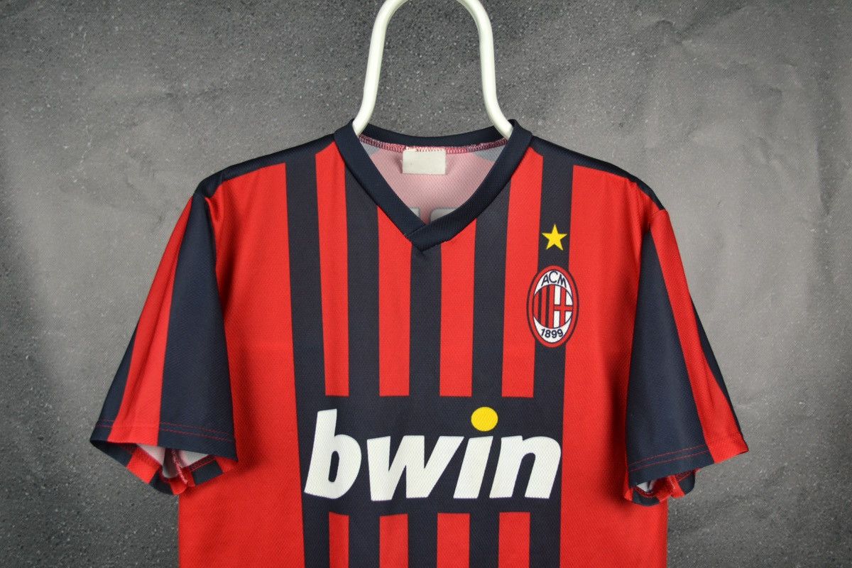 Vintage Ac Milan Home Football Shirt Vintage Soccer Jersey KAKA #22 Size US S / EU 44-46 / 1 - 3 Thumbnail