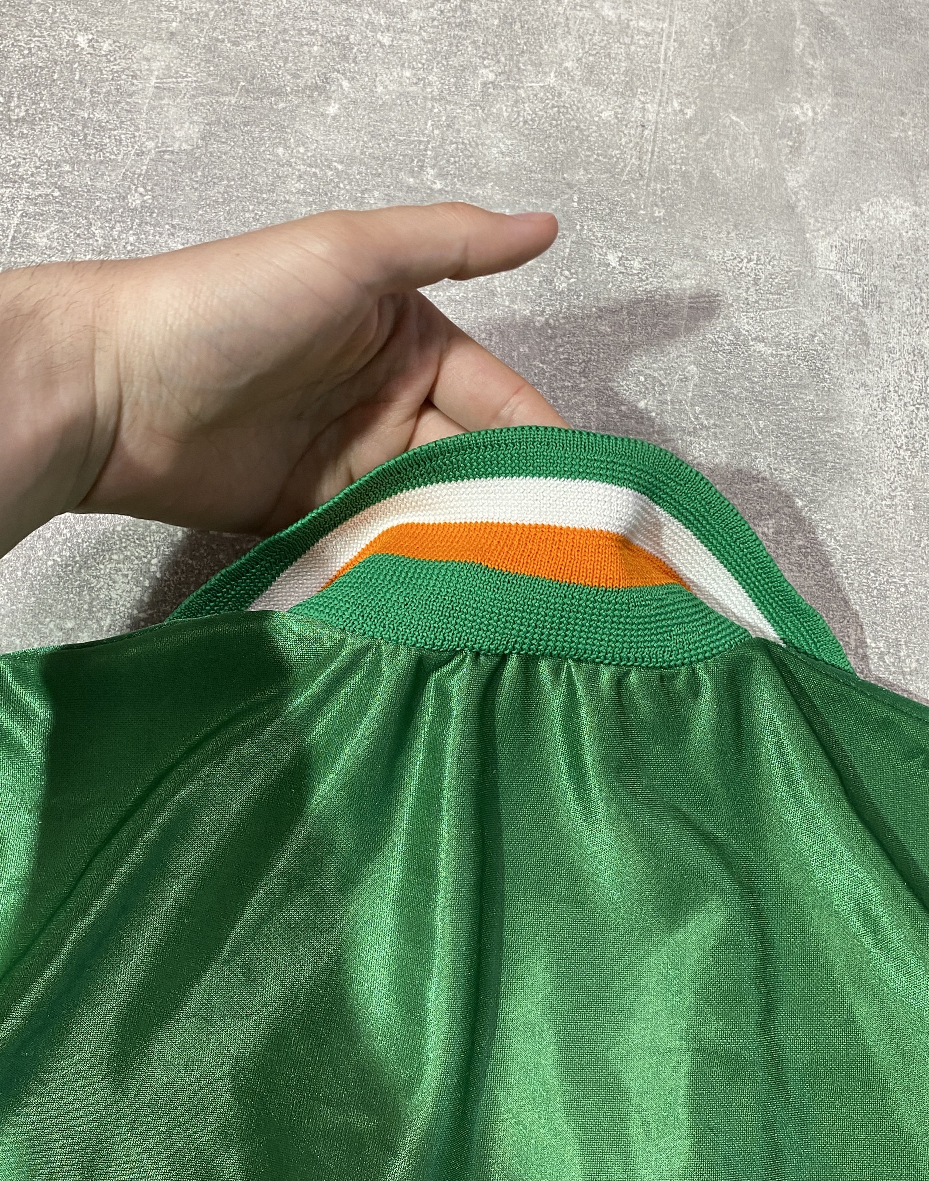 Vintage Vintage 90s IRELAND HOME FOOTBALL SHIRT FAN SOCCER JERSEY Size US L / EU 52-54 / 3 - 5 Thumbnail