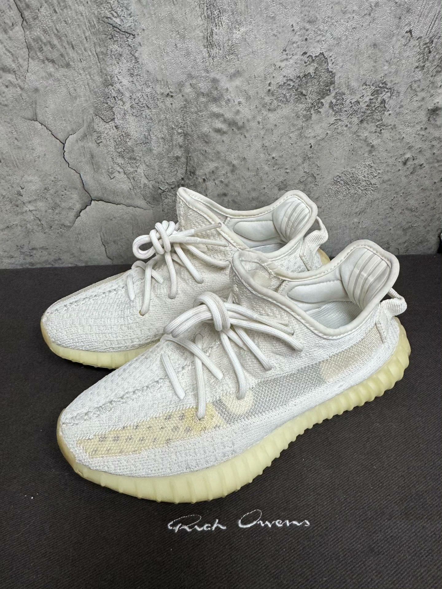 Adidas Adidas YEEZY350 White Lowtop Sneakers 35 Men Size US 5 / EU 37 - 1 Thumbnail