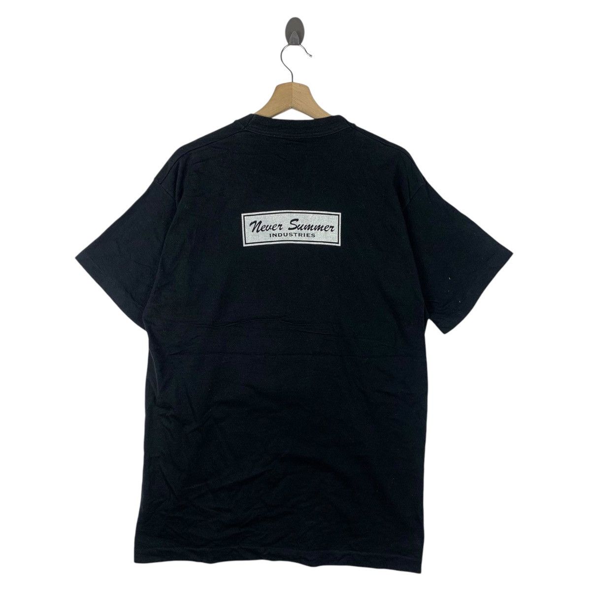 Vintage Vintage NEVER SUMMER INDUSTRIES Snowboard Tee Shirt Top Size US L / EU 52-54 / 3 - 4 Thumbnail