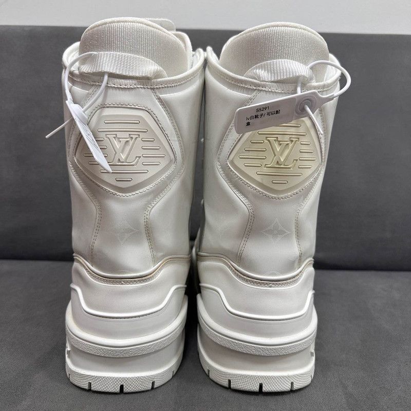 Louis Vuitton Louis Vuitton White Trainer Snow Boots for Men 0079 Size US 9.5 / EU 42-43 - 3 Thumbnail