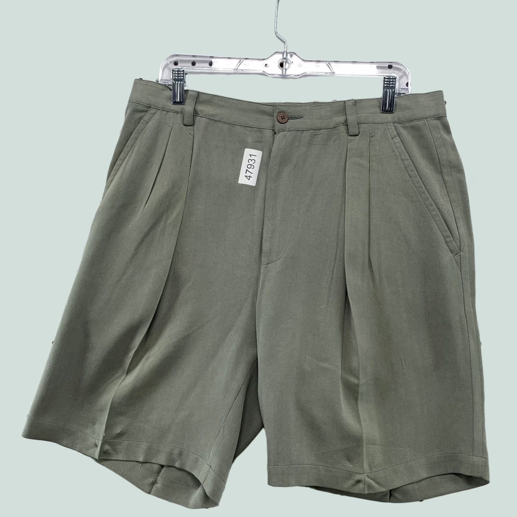 Tommy Bahama VINTAGE Tommy Bahama Silk Shorts Mens 34x8.5 Pleated Gray Preppy Casual Size US 34 / EU 50 - 1 Thumbnail