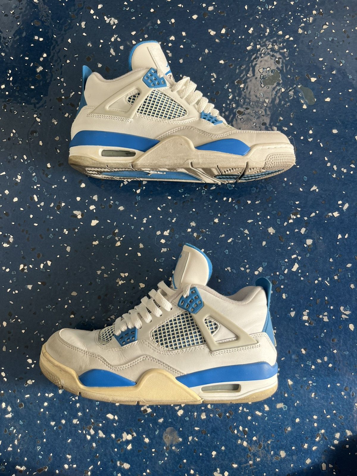 Jordan Brand Jordan 4 white and blue Size US 7.5 / EU 40-41 - 2 Thumbnail