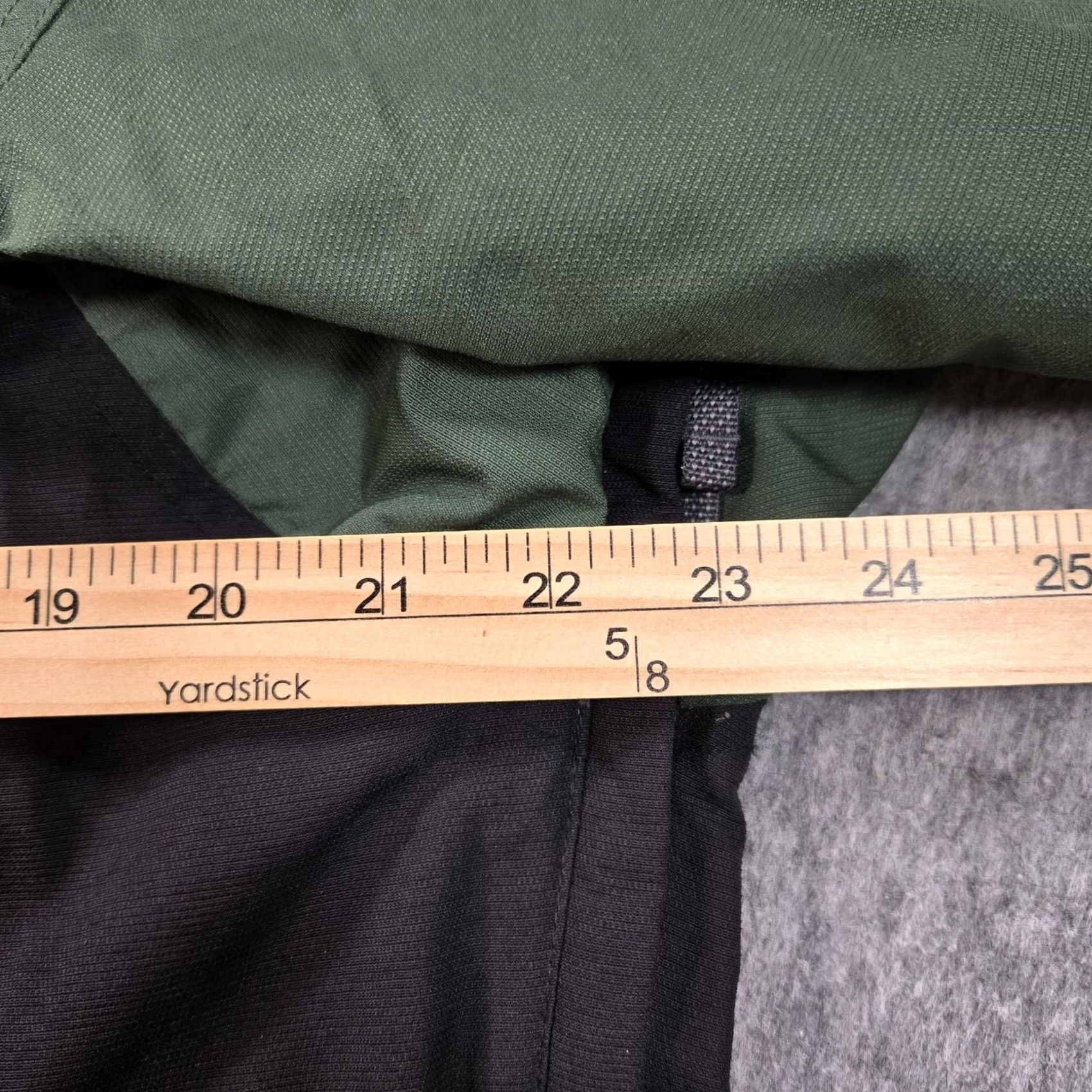 Vintage Columbia Jacket Mens Medium Green Black Nylon Parka Full Zip Outdoor Size US M / EU 48-50 / 2 - 5 Thumbnail