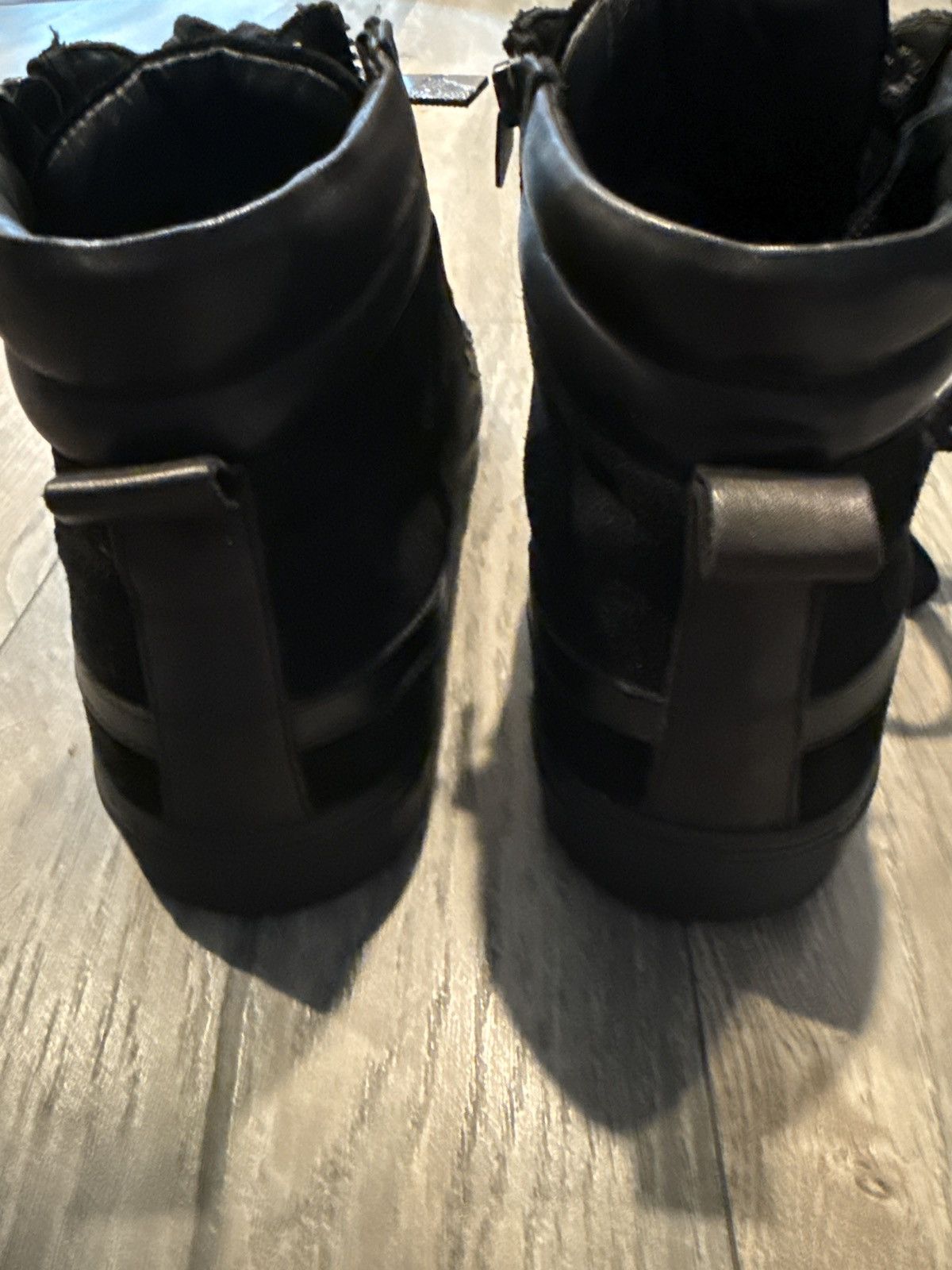 Versace Versace sneakers size 9.5 Size US 9.5 / EU 42-43 - 4 Thumbnail