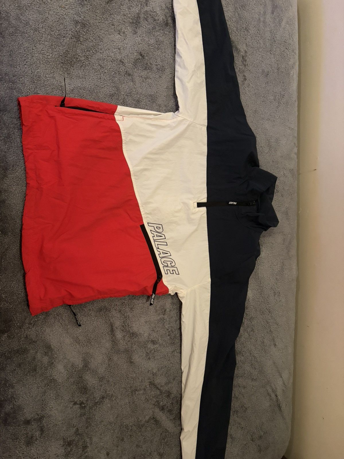 Palace Palace 3 Track Shell Top Size US L / EU 52-54 / 3 - 4 Thumbnail